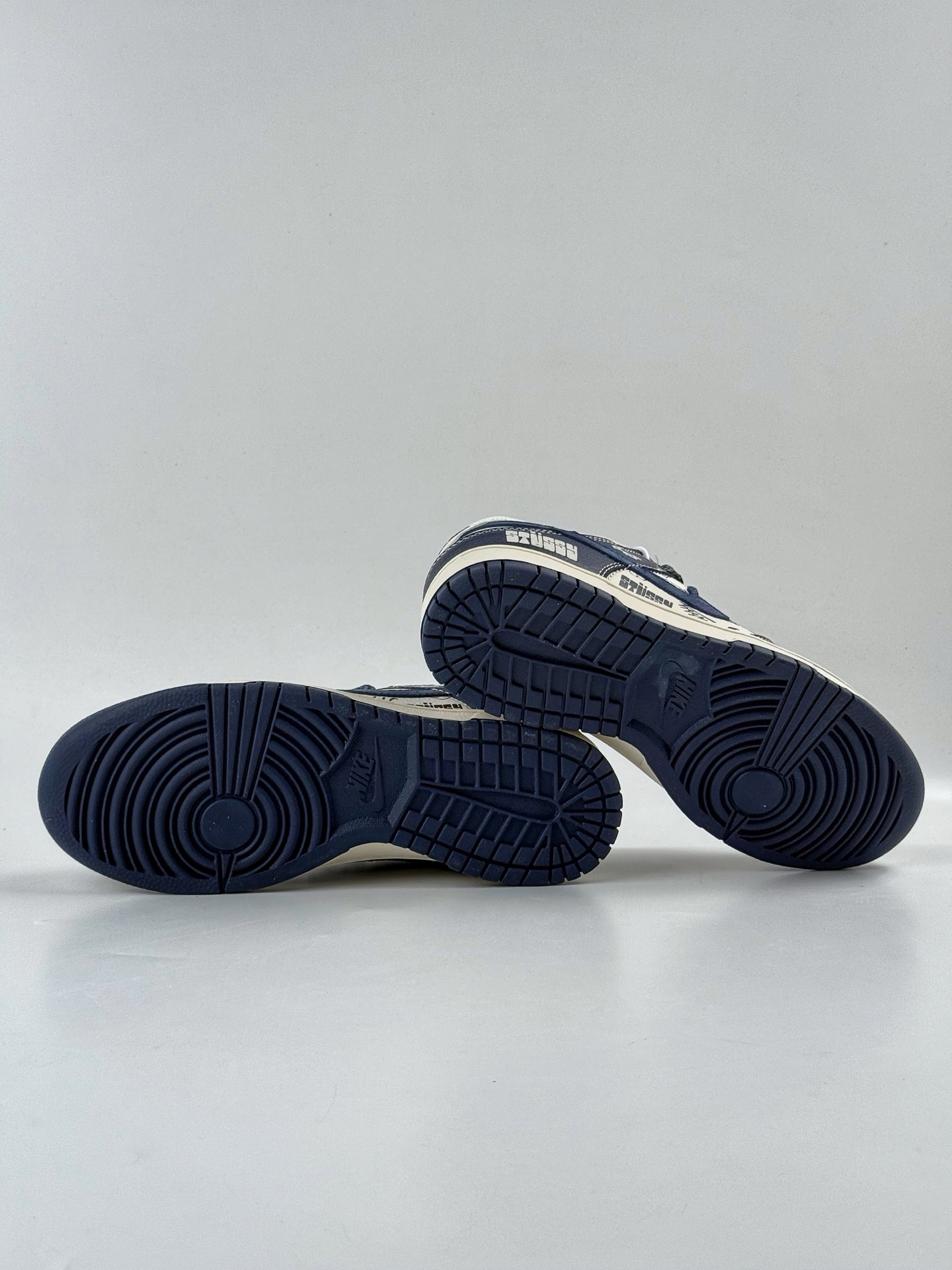 280 Nike SB Dunk Low x Stussy 蓝白小勾满天星 XS6089-589-Chinese UA Cheap High Quatity Brand Clothes Bags handbags Sneakers wholesale wholesaler seller from China Factory suppliers Fashion Clothing Shoes best Quality Beautiful Price 280 Nike SB Dunk Low x Stussy 蓝白小勾满天星 XS6089-589