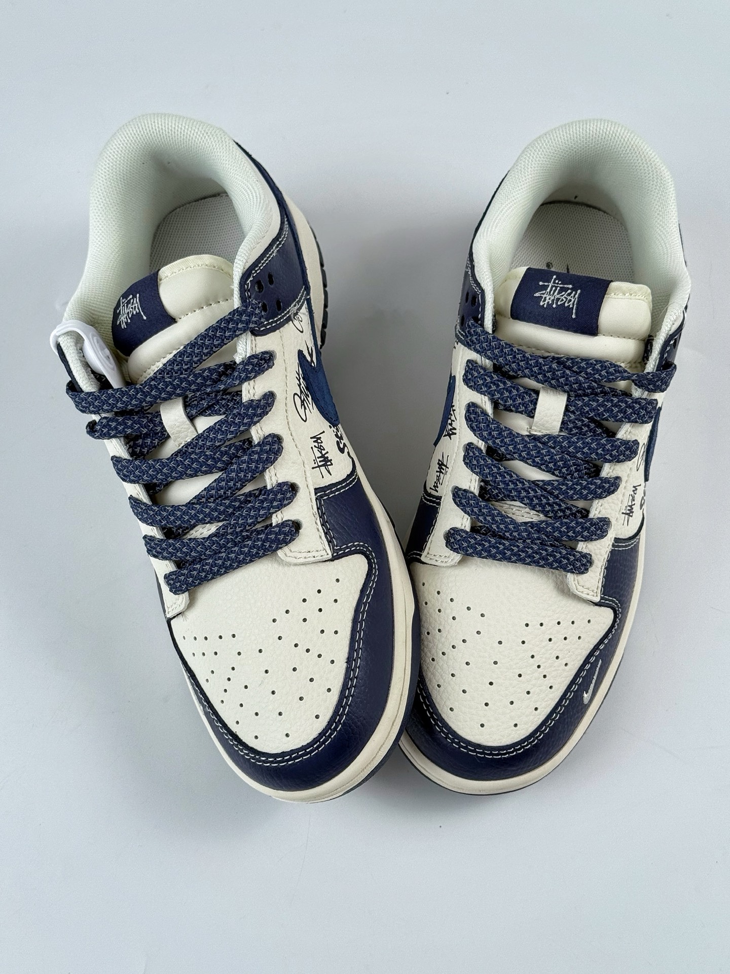 280 Nike SB Dunk Low x Stussy 蓝白小勾满天星 XS6089-589-Chinese UA Cheap High Quatity Brand Clothes Bags handbags Sneakers wholesale wholesaler seller from China Factory suppliers Fashion Clothing Shoes best Quality Beautiful Price 280 Nike SB Dunk Low x Stussy 蓝白小勾满天星 XS6089-589