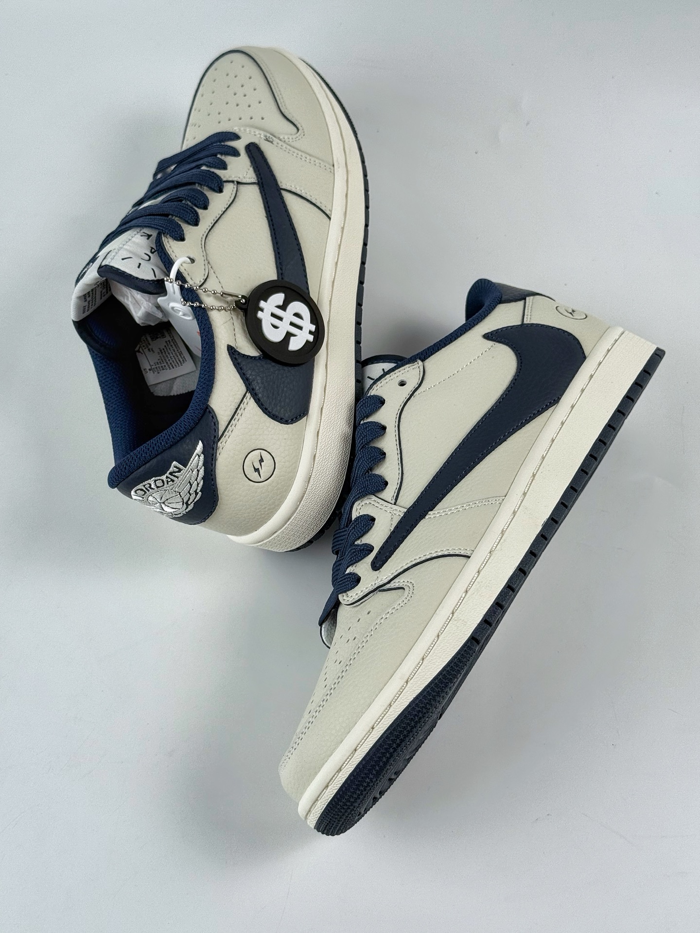 280 Travis Scott x Nike Air Jordan 1 Low Air Jordan 1 Low 反转白蓝闪电倒钩 LK1099-065