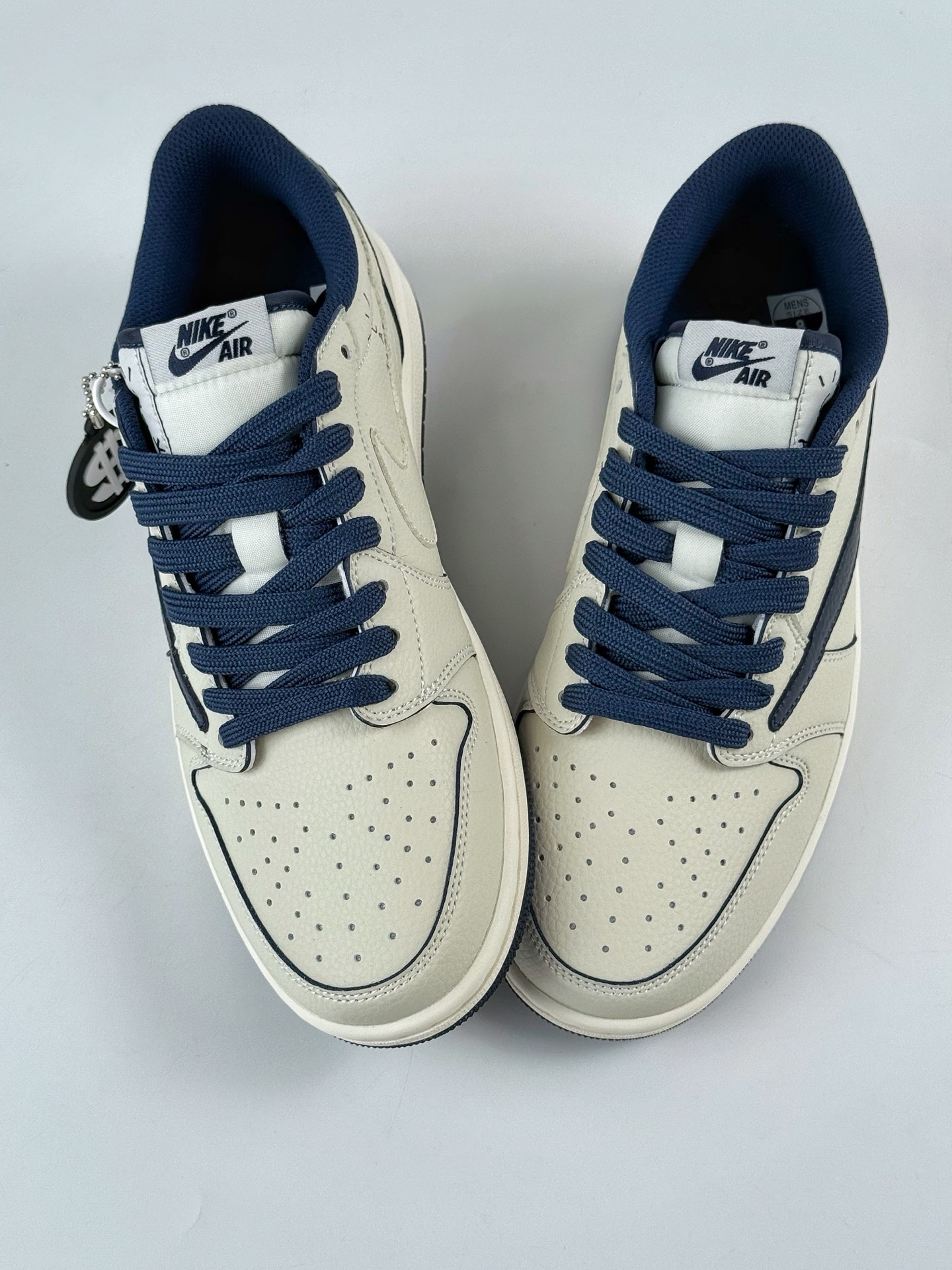280 Travis Scott x Nike Air Jordan 1 Low Air Jordan 1 Low 反转白蓝闪电倒钩 LK1099-065