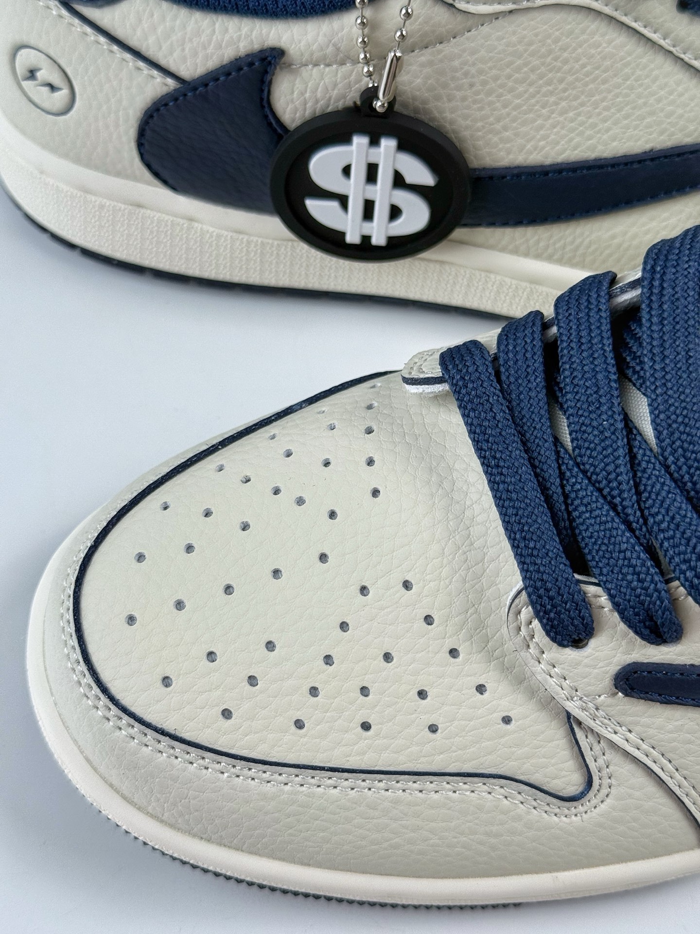 280 Travis Scott x Nike Air Jordan 1 Low Air Jordan 1 Low 反转白蓝闪电倒钩 LK1099-065