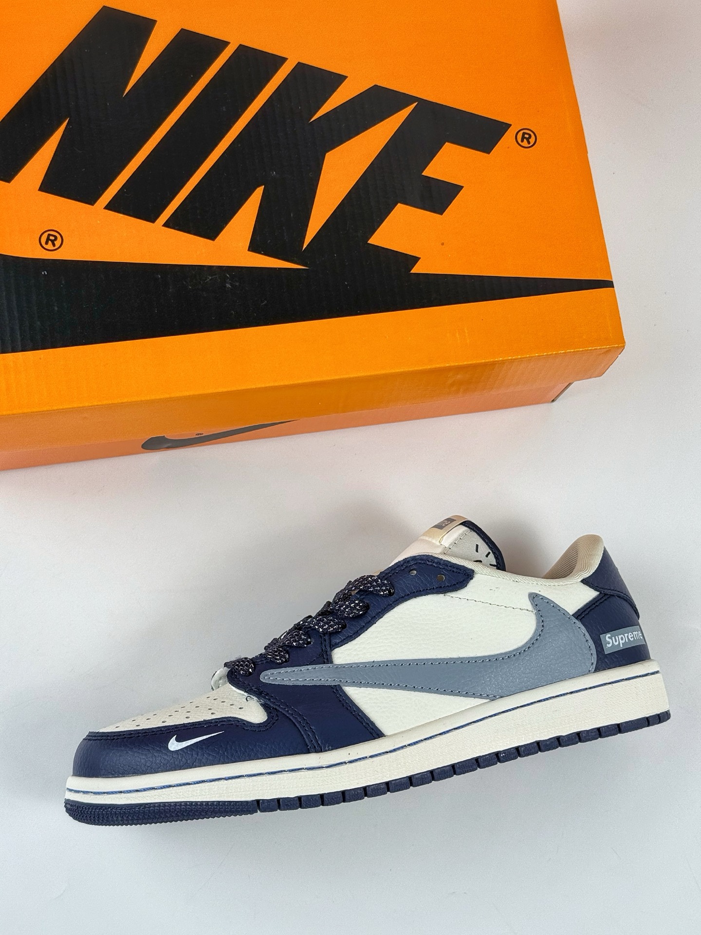 220 Travis Scott x Nike Air Jordan 1 Low x Superme Air Jordan 1 Low 反转蓝白小勾满天星倒钩 JW1188-132