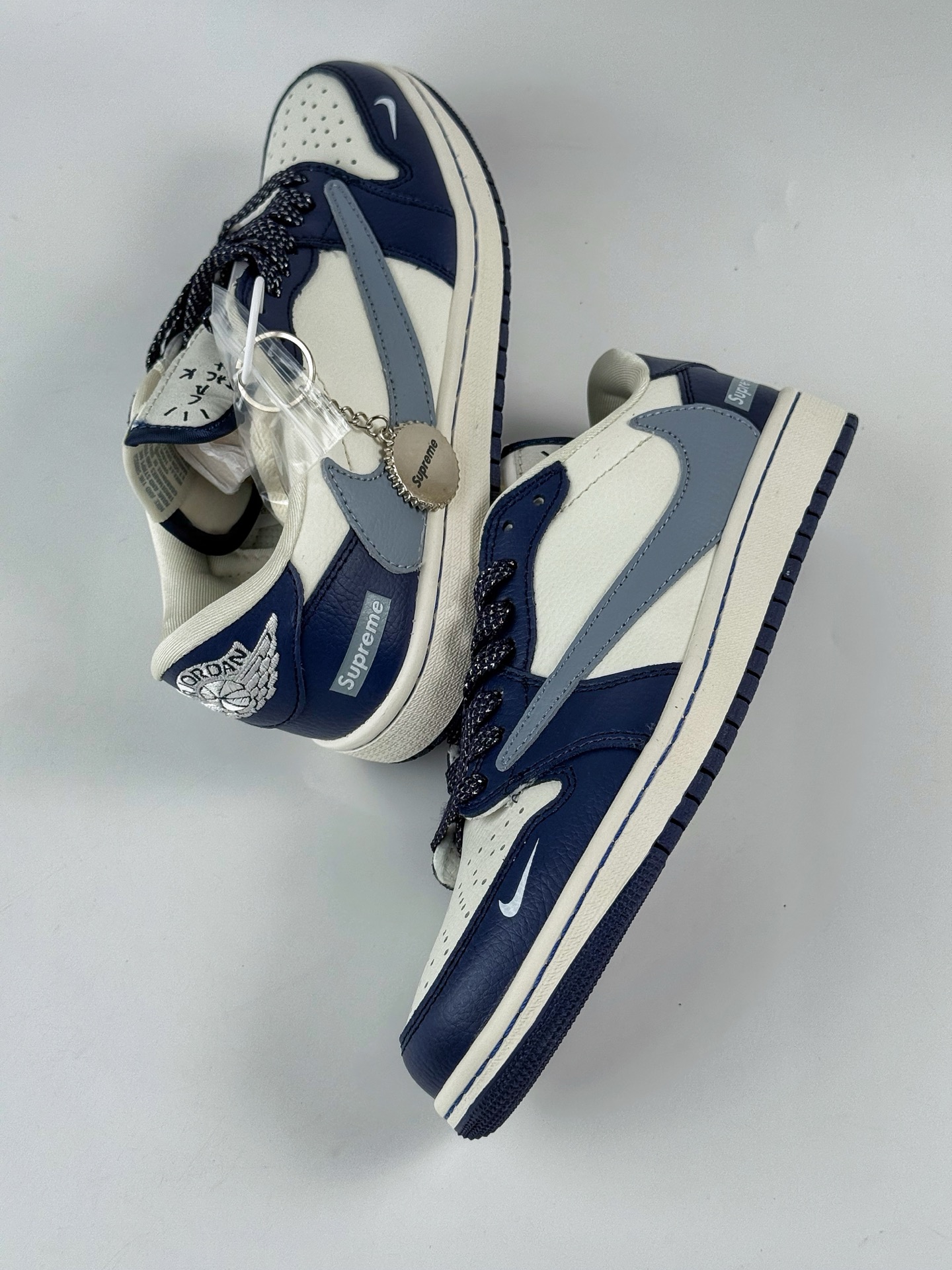 220 Travis Scott x Nike Air Jordan 1 Low x Superme Air Jordan 1 Low 反转蓝白小勾满天星倒钩 JW1188-132