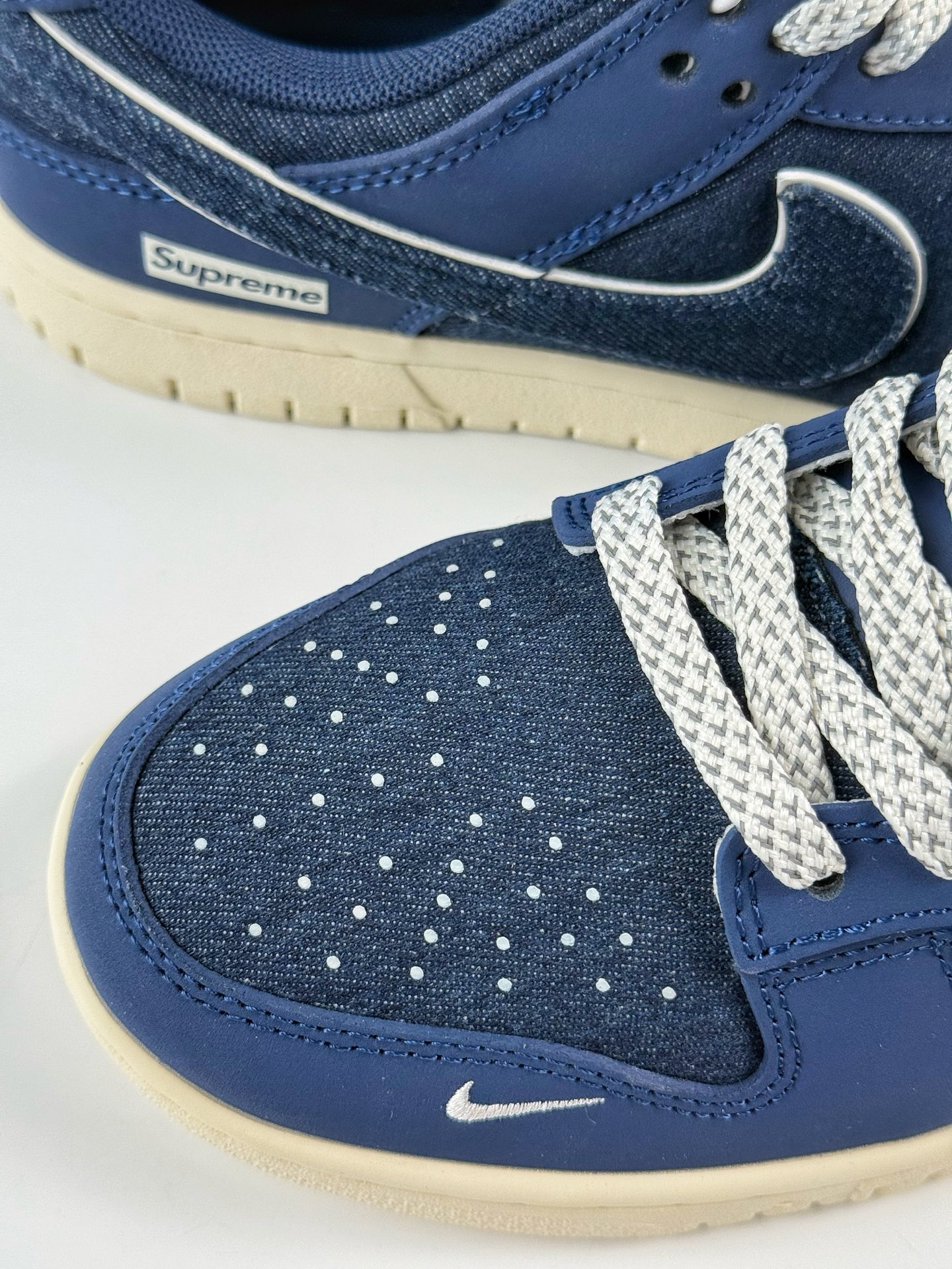 260 Nike SB Dunk Low x Supreme 蓝黑小勾满天星 XD1588-222-Chinese UA Cheap High Quatity Brand Clothes Bags handbags Sneakers wholesale wholesaler seller from China Factory suppliers Fashion Clothing Shoes best Quality Beautiful Price 260 Nike SB Dunk Low x Supreme 蓝黑小勾满天星 XD1588-222