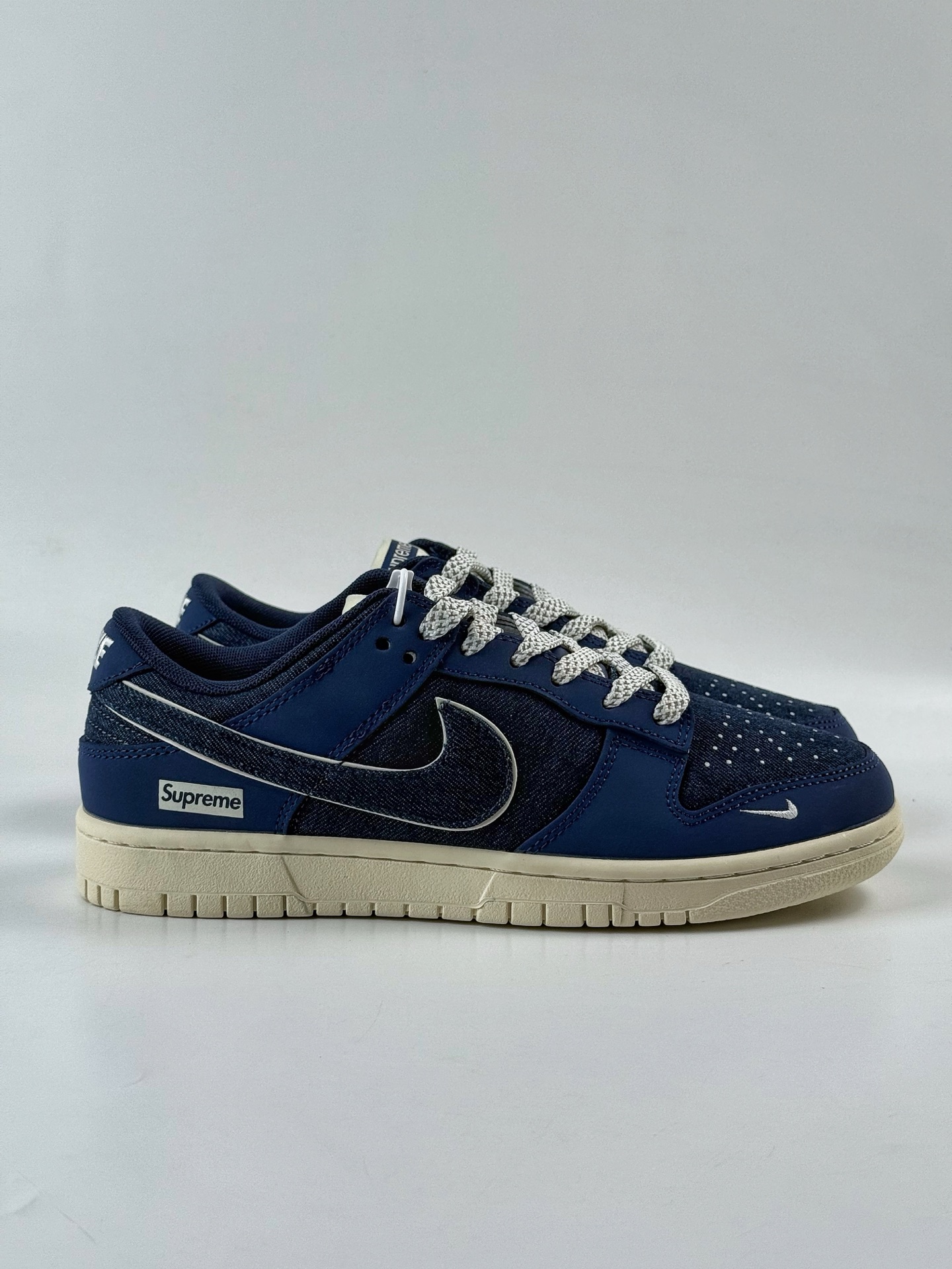 260 Nike SB Dunk Low x Supreme 蓝黑小勾满天星 XD1588-222-Chinese UA Cheap High Quatity Brand Clothes Bags handbags Sneakers wholesale wholesaler seller from China Factory suppliers Fashion Clothing Shoes best Quality Beautiful Price 260 Nike SB Dunk Low x Supreme 蓝黑小勾满天星 XD1588-222