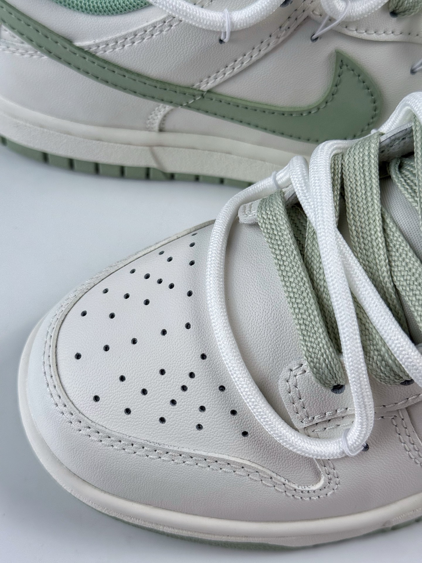 260 NIKE SB Dunk Low x Just Do It 白绿 WG0508-048-Chinese UA Cheap High Quatity Brand Clothes Bags handbags Sneakers wholesale wholesaler seller from China Factory suppliers Fashion Clothing Shoes best Quality Beautiful Price 260 NIKE SB Dunk Low x Just Do It 白绿 WG0508-048