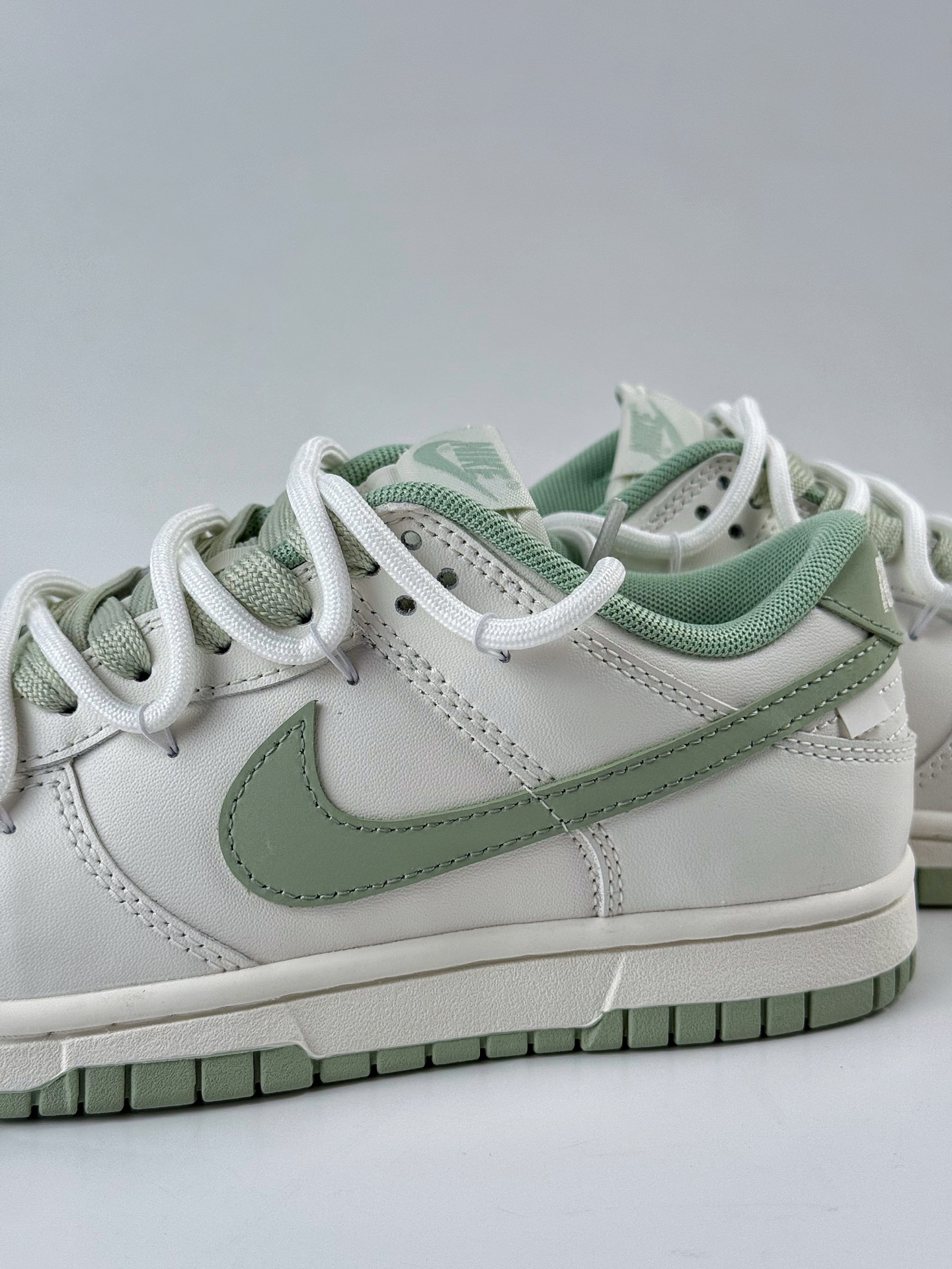 260 NIKE SB Dunk Low x Just Do It 白绿 WG0508-048-Chinese UA Cheap High Quatity Brand Clothes Bags handbags Sneakers wholesale wholesaler seller from China Factory suppliers Fashion Clothing Shoes best Quality Beautiful Price 260 NIKE SB Dunk Low x Just Do It 白绿 WG0508-048