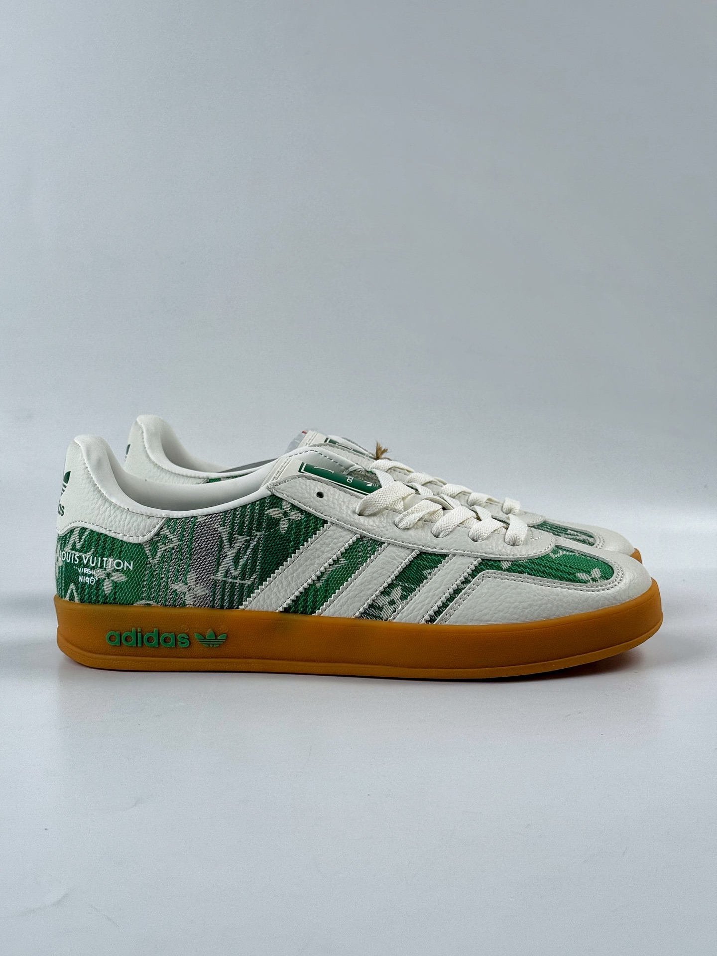200 Adidas三叶草SAMBA OG x Louis Vuitton 白绿 休闲板鞋 SC9207-733