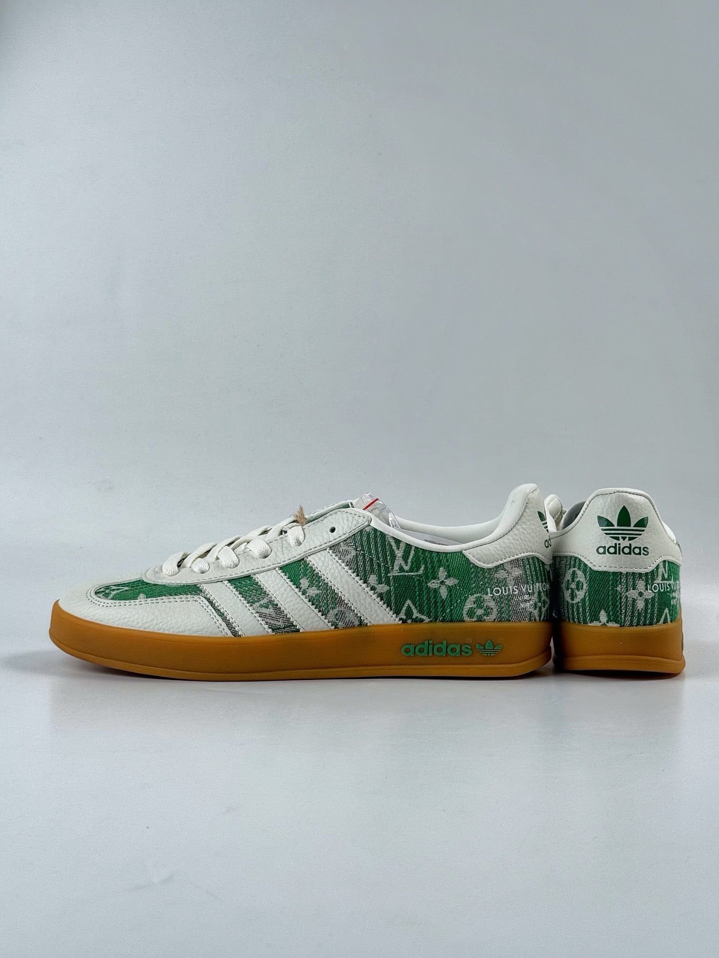 200 Adidas三叶草SAMBA OG x Louis Vuitton 白绿 休闲板鞋 SC9207-733