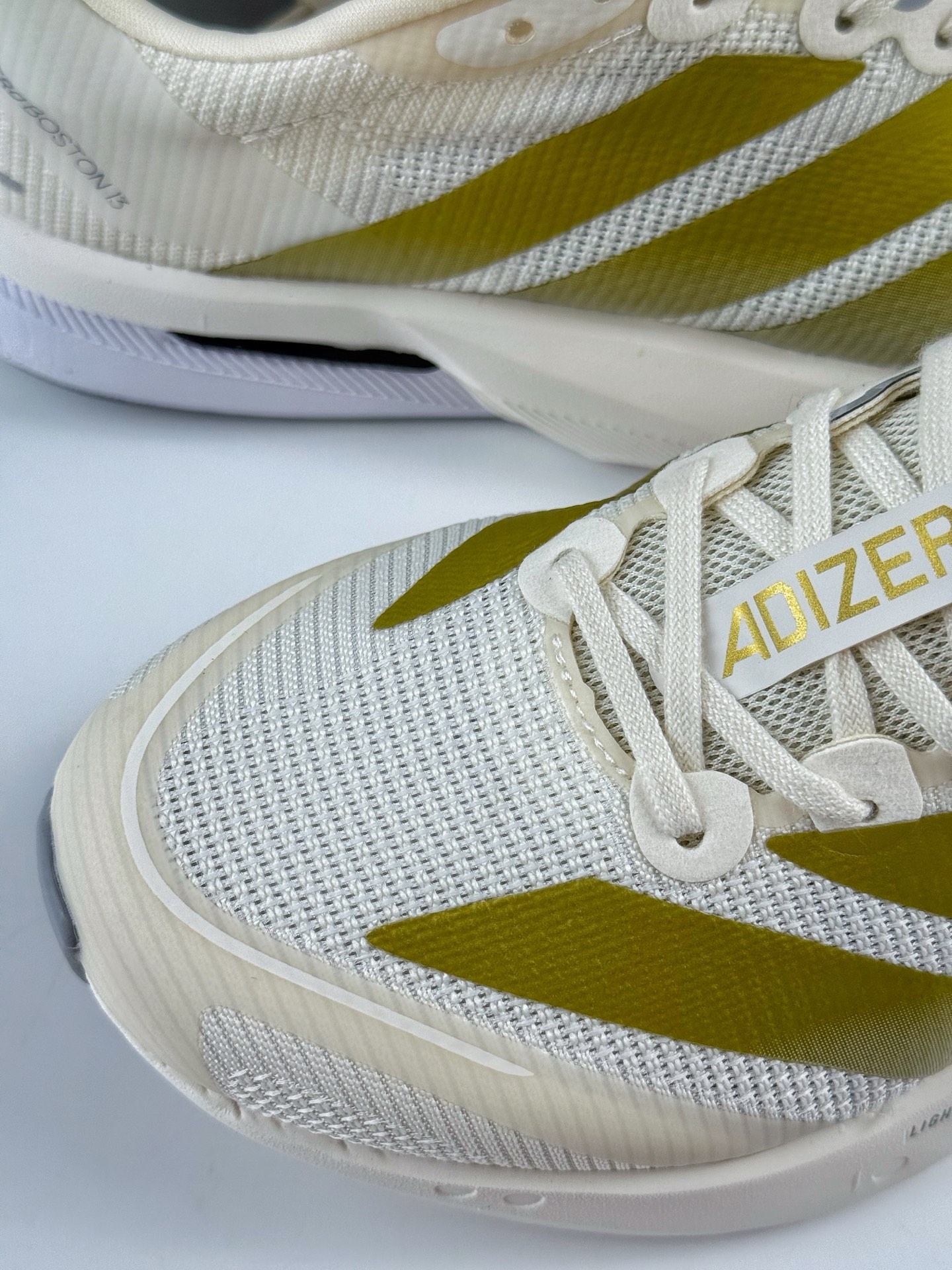 190 Adidas Adizero Boston 13 轻盈跑鞋 超轻发泡底 缓震透气跑步鞋 JS4947-Chinese UA Cheap High Quatity Brand Clothes Bags handbags Sneakers wholesale wholesaler seller from China Factory suppliers Fashion Clothing Shoes best Quality Beautiful Price 190 Adidas Adizero Boston 13 轻盈跑鞋 超轻发泡底 缓震透气跑步鞋 JS4947