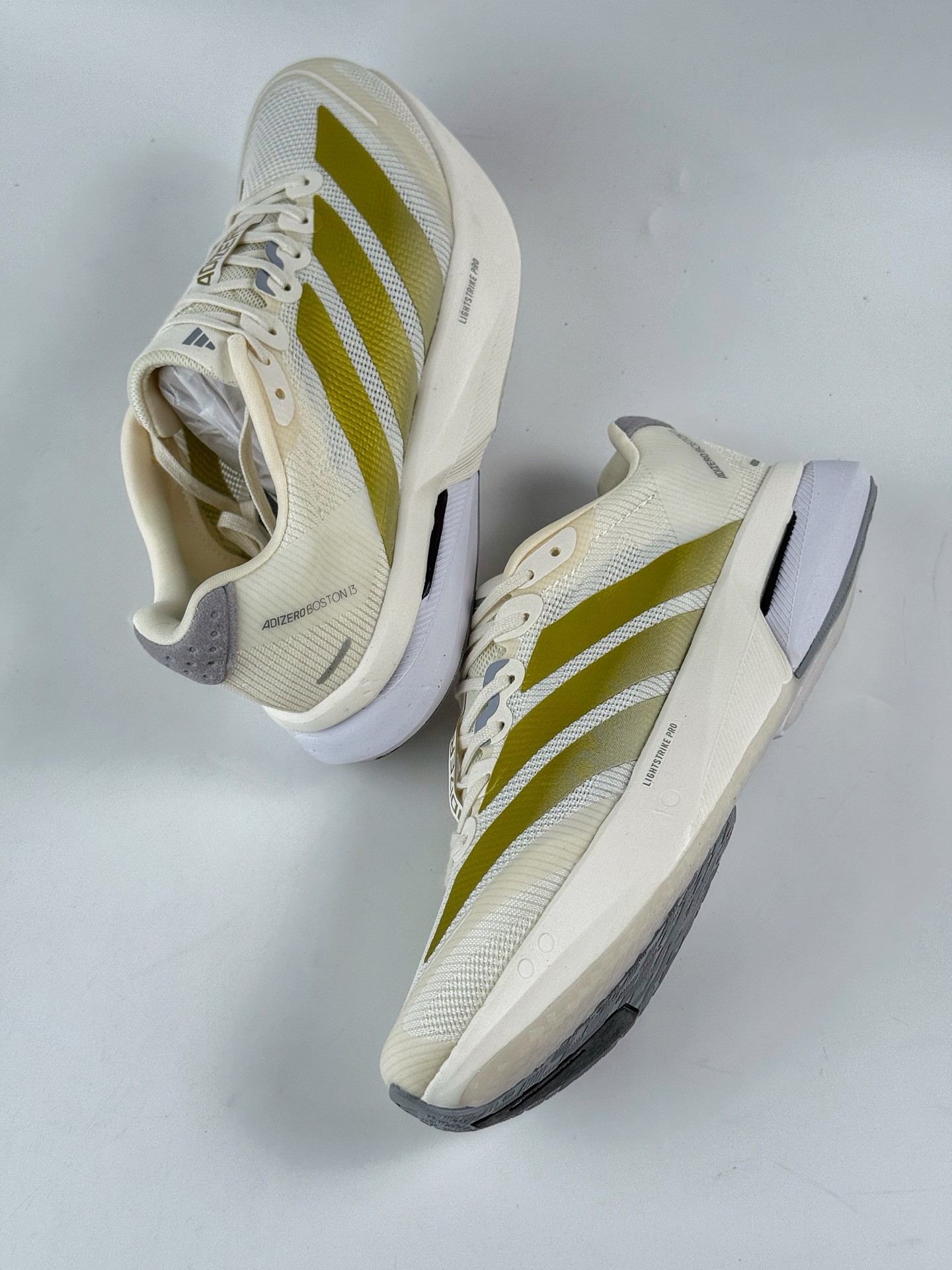 190 Adidas Adizero Boston 13 轻盈跑鞋 超轻发泡底 缓震透气跑步鞋 JS4947-Chinese UA Cheap High Quatity Brand Clothes Bags handbags Sneakers wholesale wholesaler seller from China Factory suppliers Fashion Clothing Shoes best Quality Beautiful Price 190 Adidas Adizero Boston 13 轻盈跑鞋 超轻发泡底 缓震透气跑步鞋 JS4947