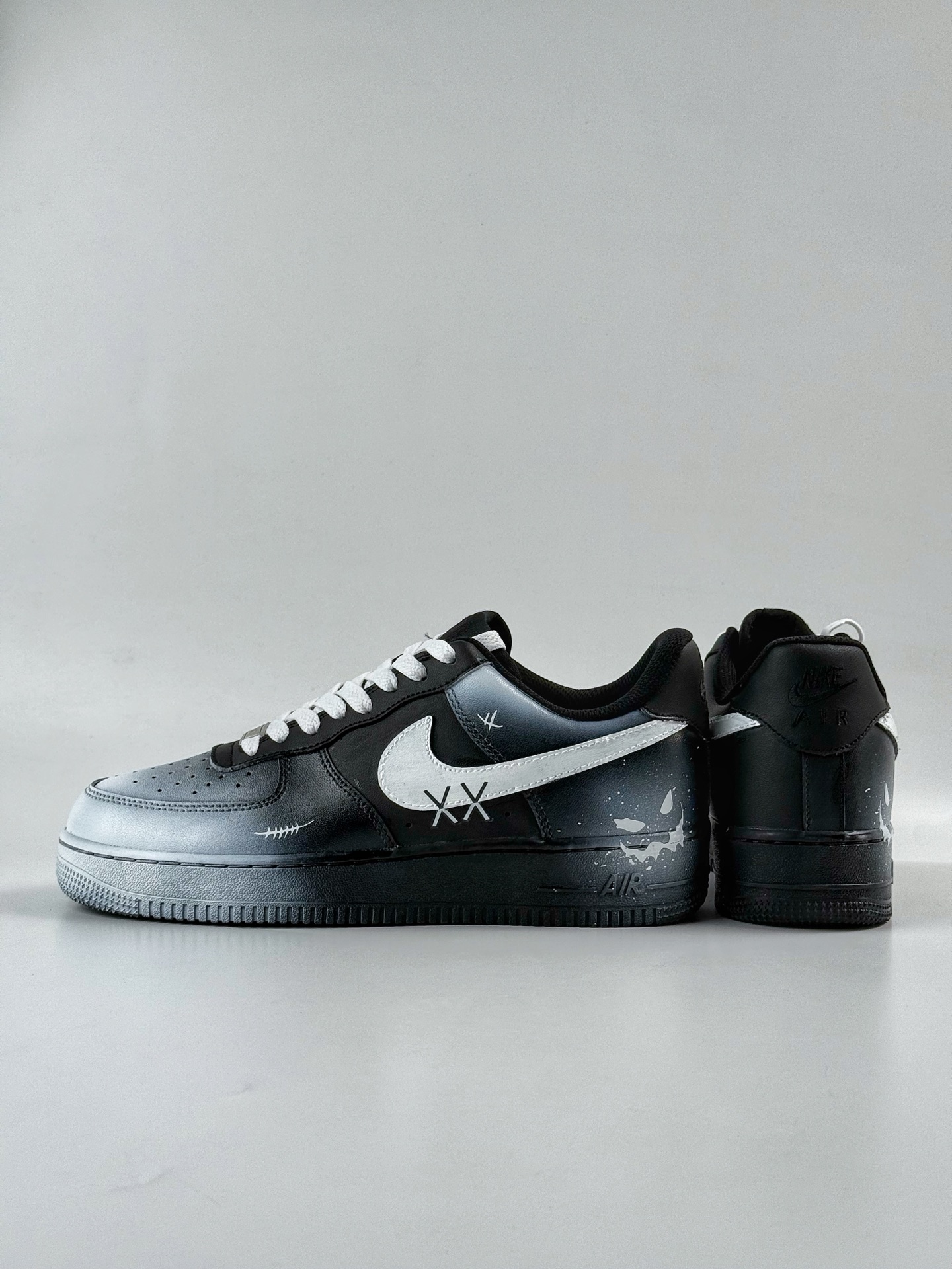 260 Nike Air Force 1 Low 07 渐变白黑 CW2288-018