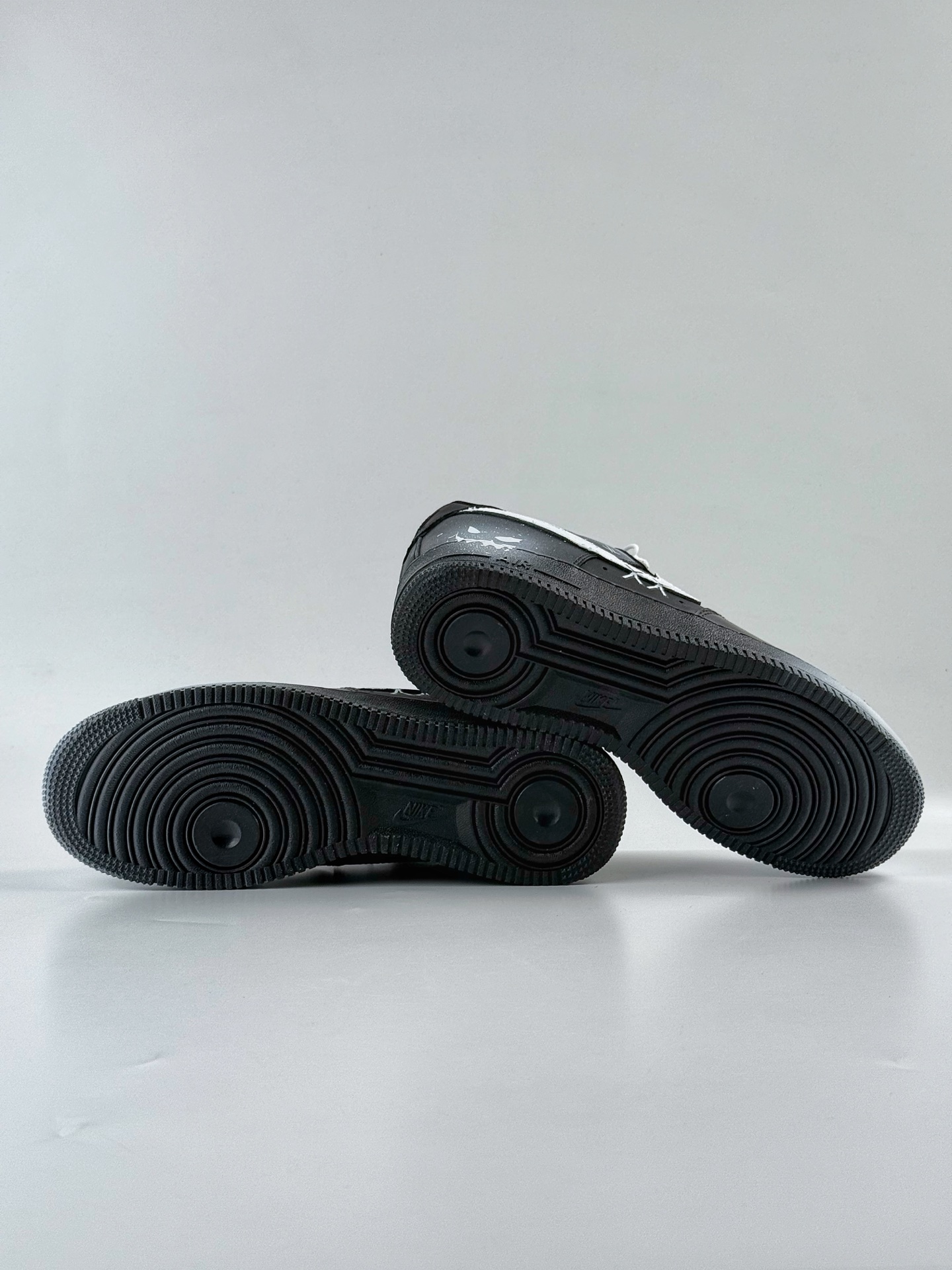 260 Nike Air Force 1 Low 07 渐变白黑 CW2288-018