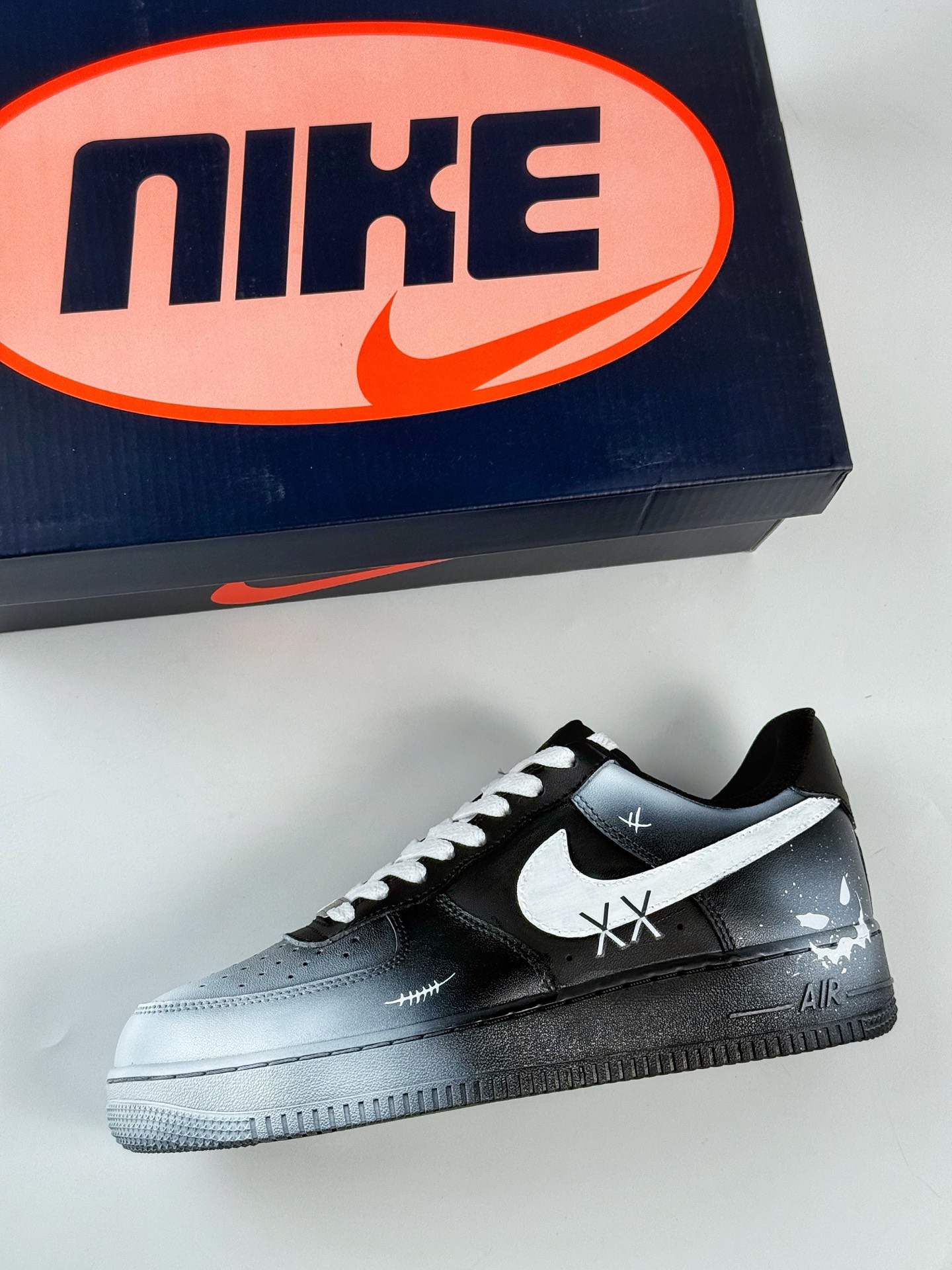 260 Nike Air Force 1 Low 07 渐变白黑 CW2288-018