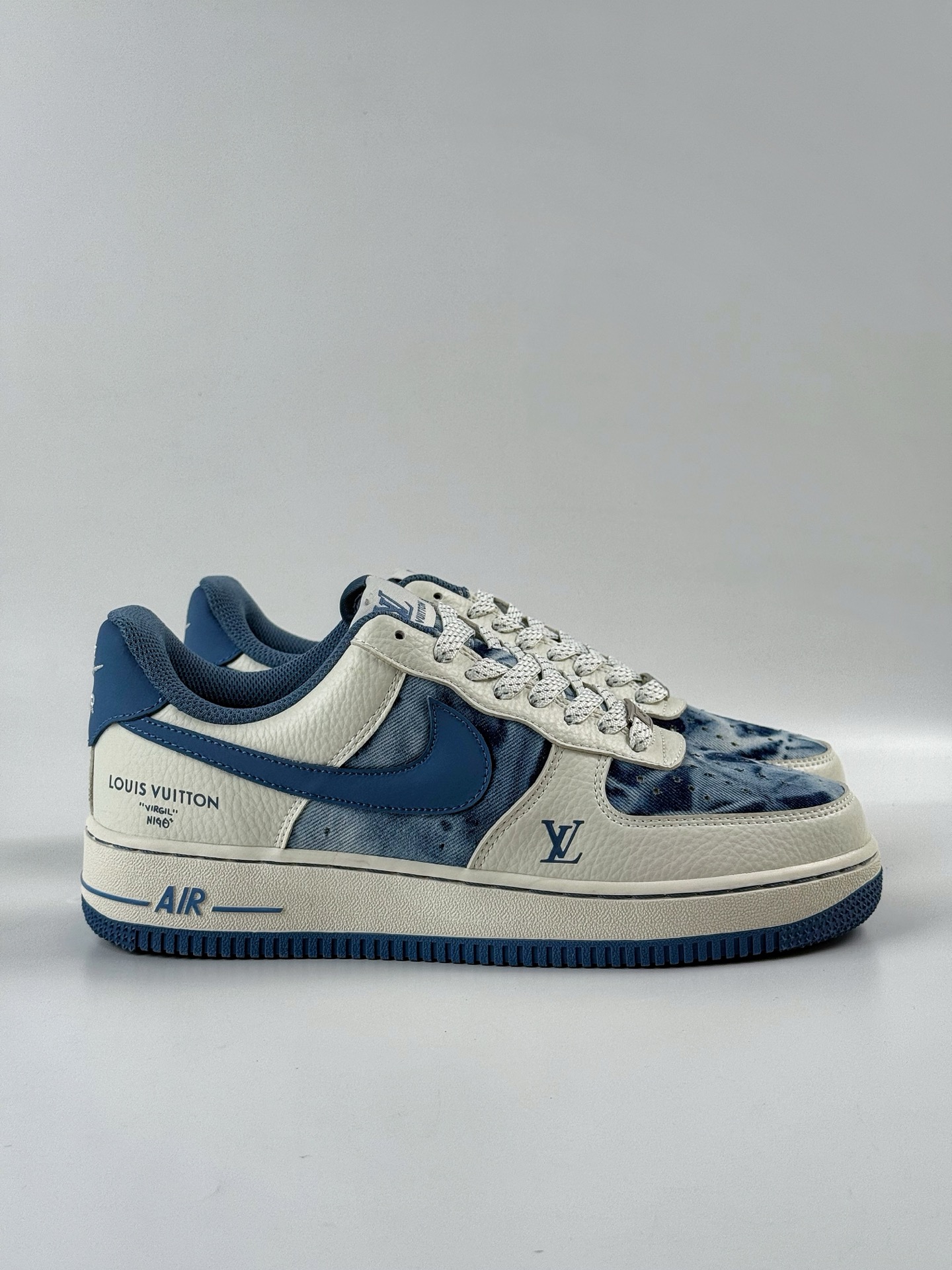 260 Nike Air Force 1 Low 07 x Louis Vuitton 白蓝满天星 LW9279-019-Chinese UA Cheap High Quatity Brand Clothes Bags handbags Sneakers wholesale wholesaler seller from China Factory suppliers Fashion Clothing Shoes best Quality Beautiful Price 260 Nike Air Force 1 Low 07 x Louis Vuitton 白蓝满天星 LW9279-019