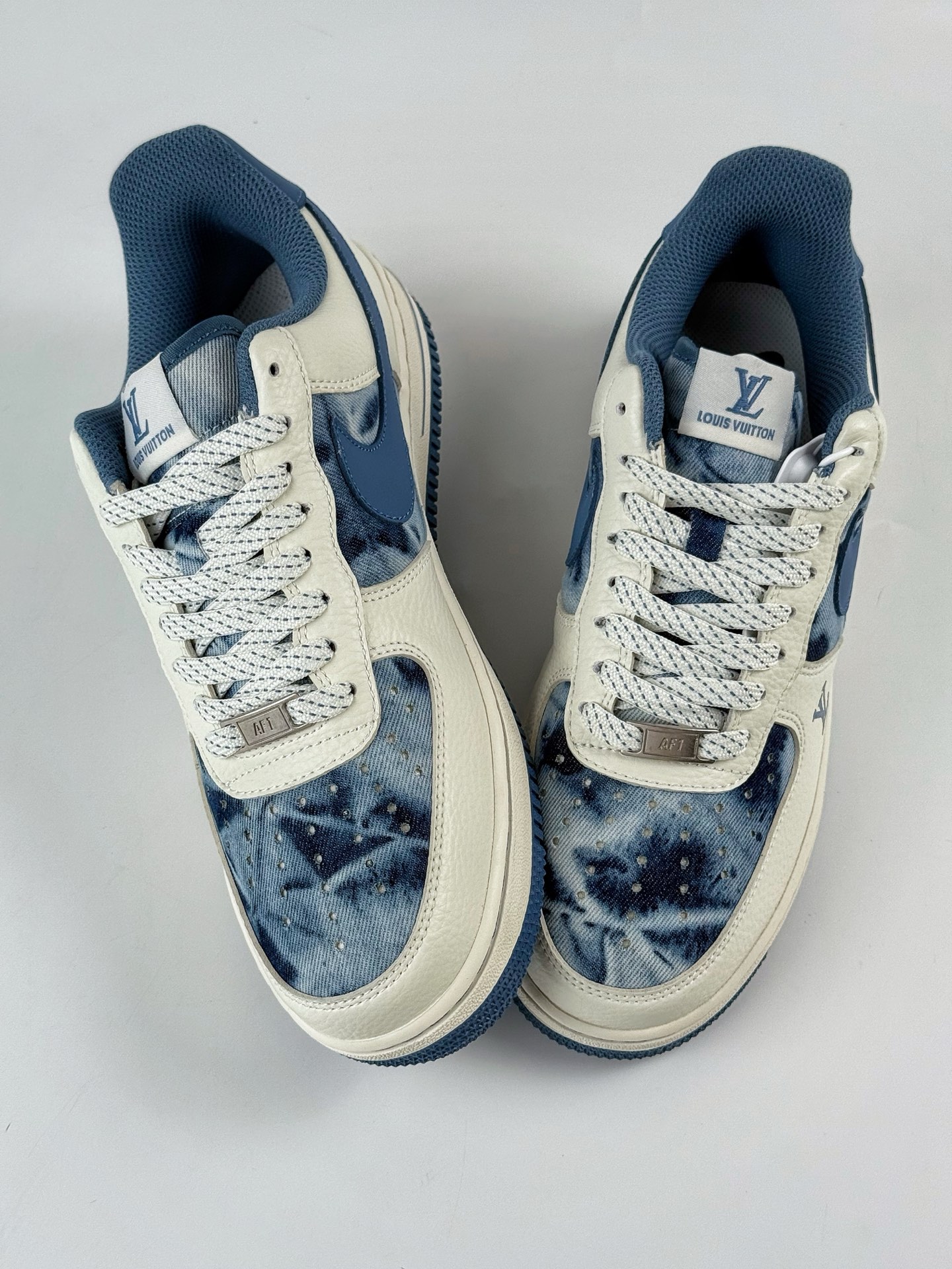 260 Nike Air Force 1 Low 07 x Louis Vuitton 白蓝满天星 LW9279-019-Chinese UA Cheap High Quatity Brand Clothes Bags handbags Sneakers wholesale wholesaler seller from China Factory suppliers Fashion Clothing Shoes best Quality Beautiful Price 260 Nike Air Force 1 Low 07 x Louis Vuitton 白蓝满天星 LW9279-019