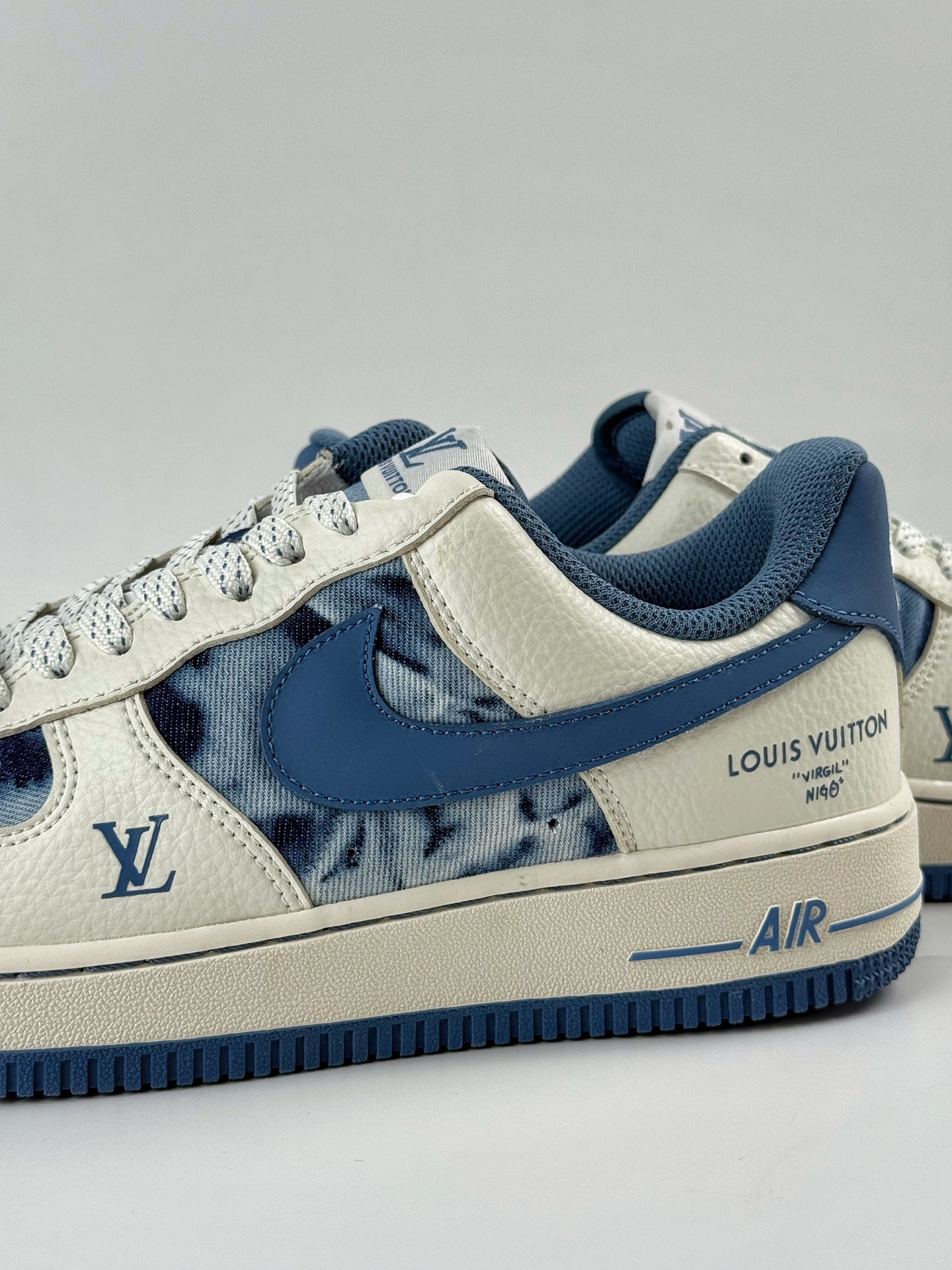 260 Nike Air Force 1 Low 07 x Louis Vuitton 白蓝满天星 LW9279-019-Chinese UA Cheap High Quatity Brand Clothes Bags handbags Sneakers wholesale wholesaler seller from China Factory suppliers Fashion Clothing Shoes best Quality Beautiful Price 260 Nike Air Force 1 Low 07 x Louis Vuitton 白蓝满天星 LW9279-019