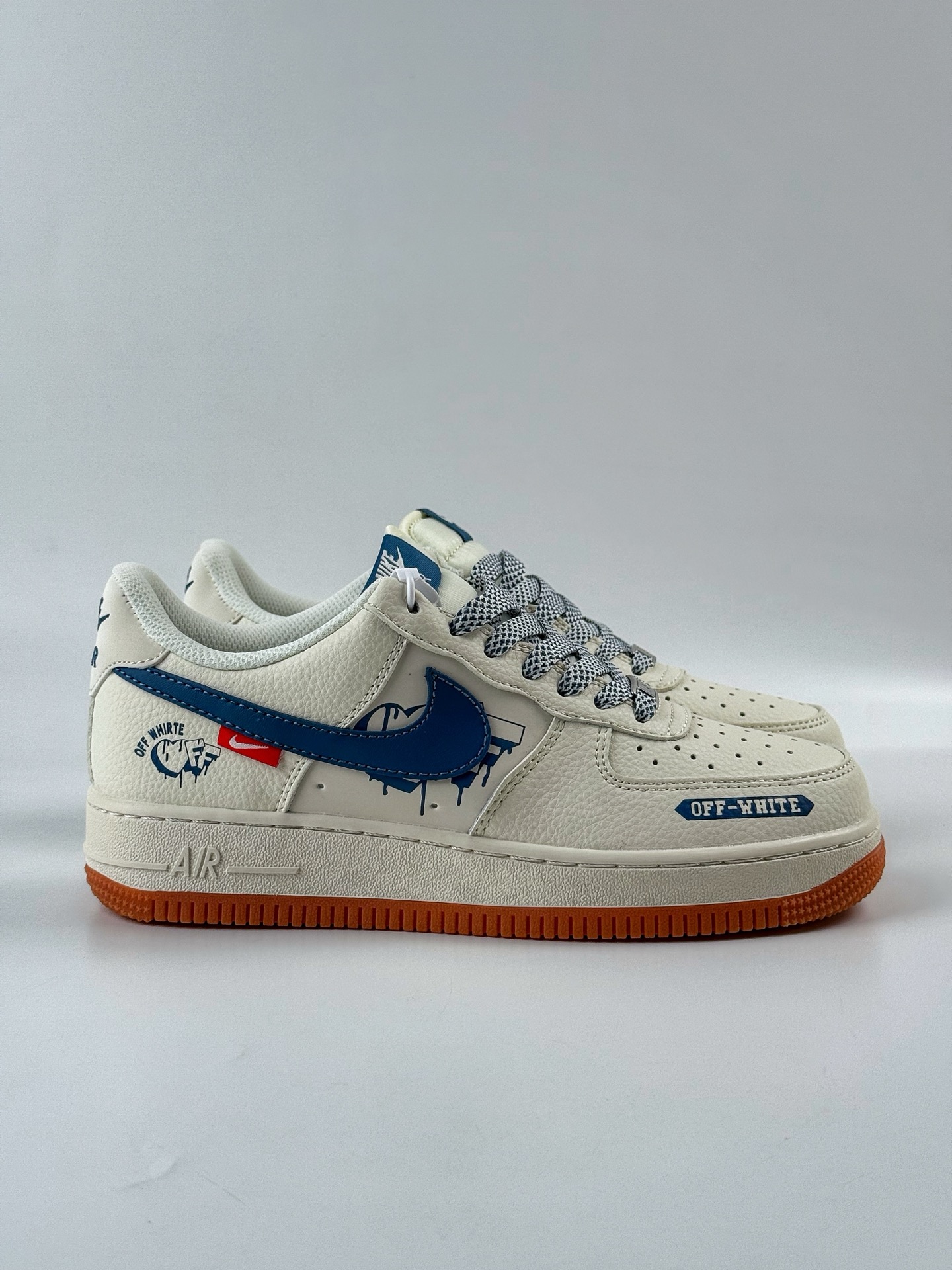 260 Nike Air Force 1 Low 07 x OFF-WHITE 米蓝满天星 QW5836-001