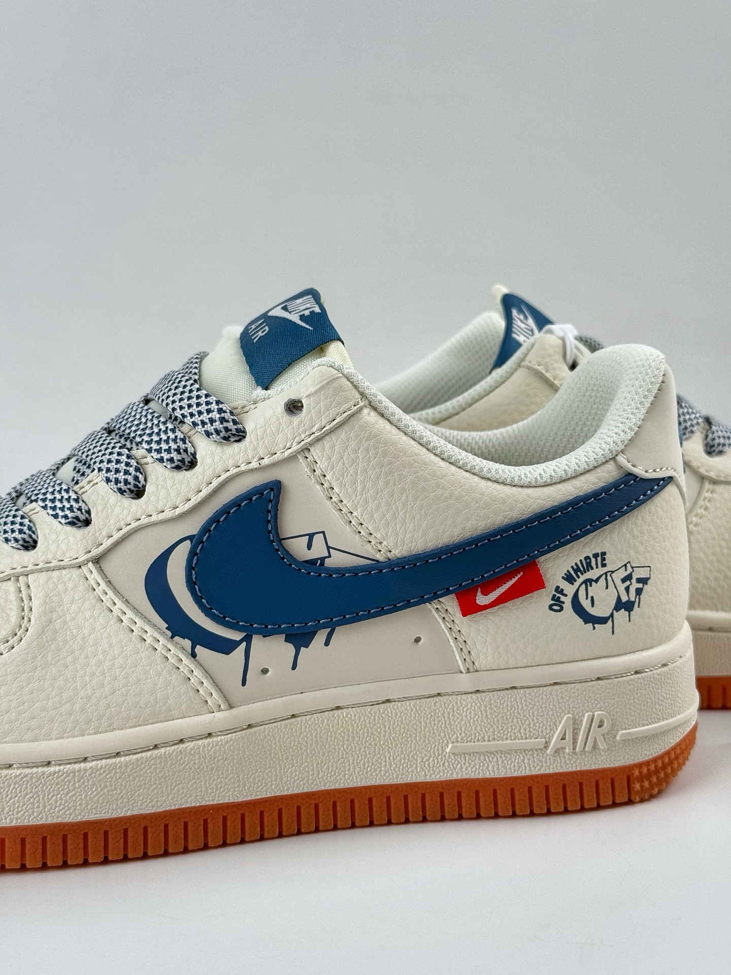 260 Nike Air Force 1 Low 07 x OFF-WHITE 米蓝满天星 QW5836-001