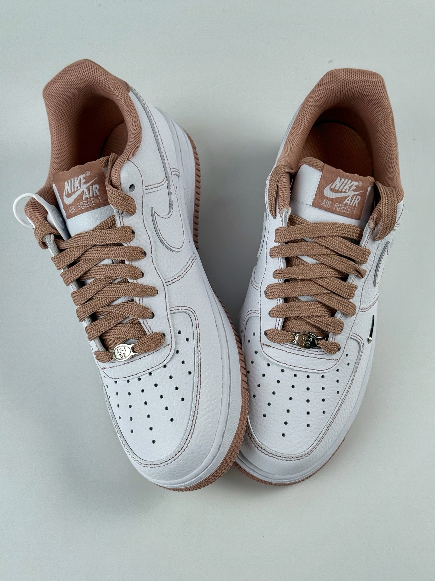 200 Nike Air Force 1 Low 07 白粉小勾 IB6543-100