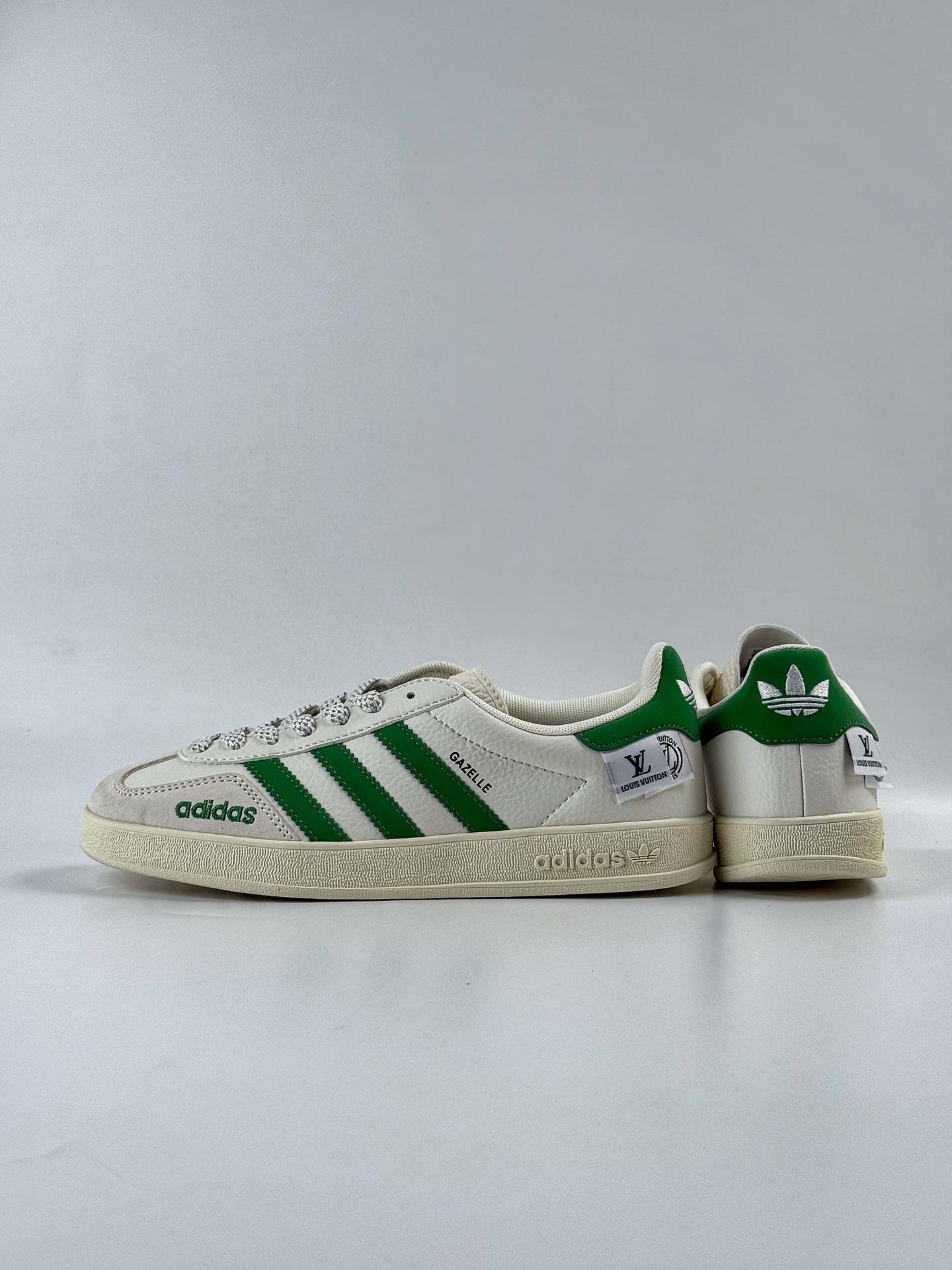 260 adidas originals Samba OG x Louis Vuitton 灰白绿满天星 桑巴舞系列复古经典轻便板鞋 XD6188-102