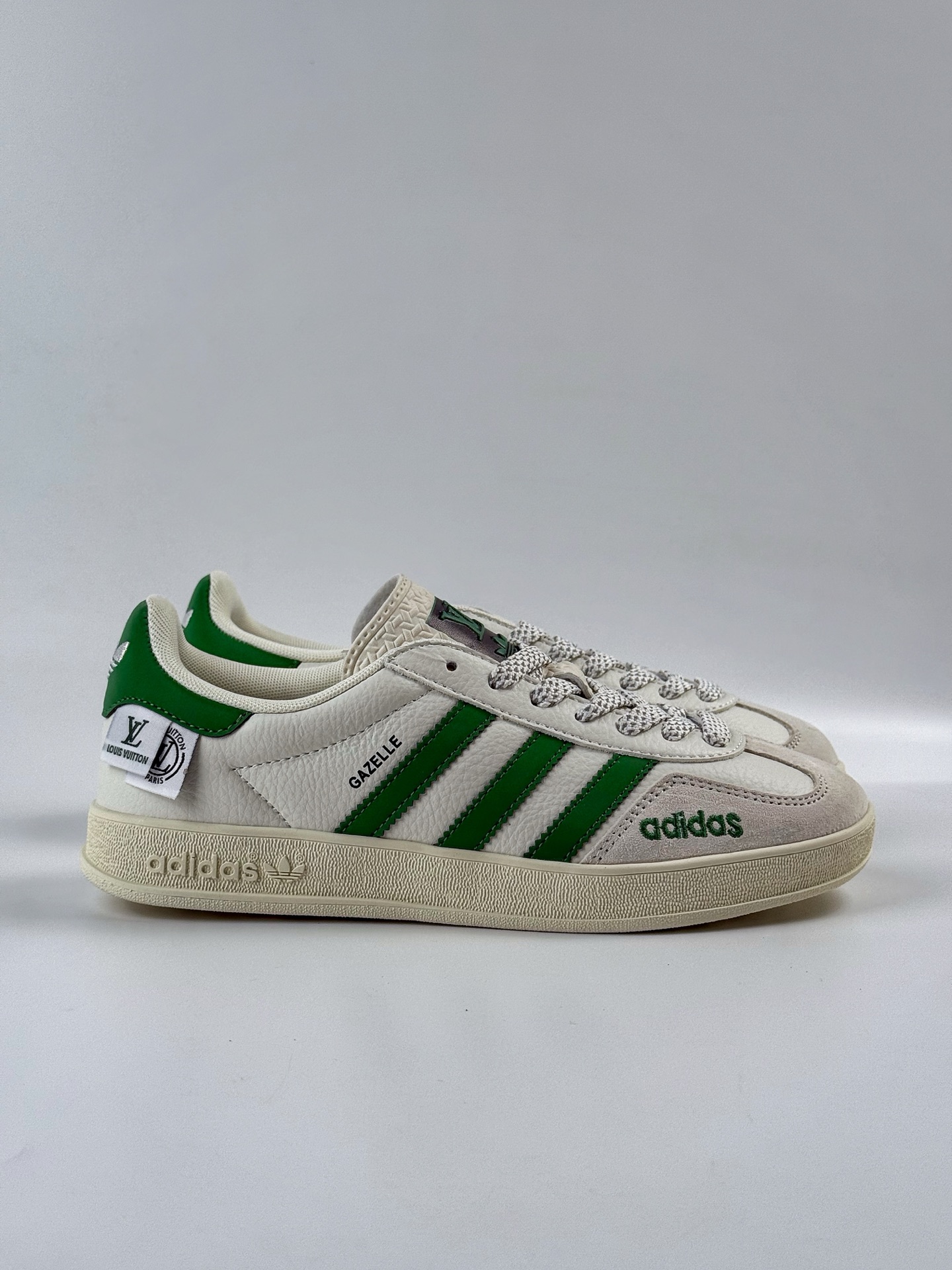 260 adidas originals Samba OG x Louis Vuitton 灰白绿满天星 桑巴舞系列复古经典轻便板鞋 XD6188-102