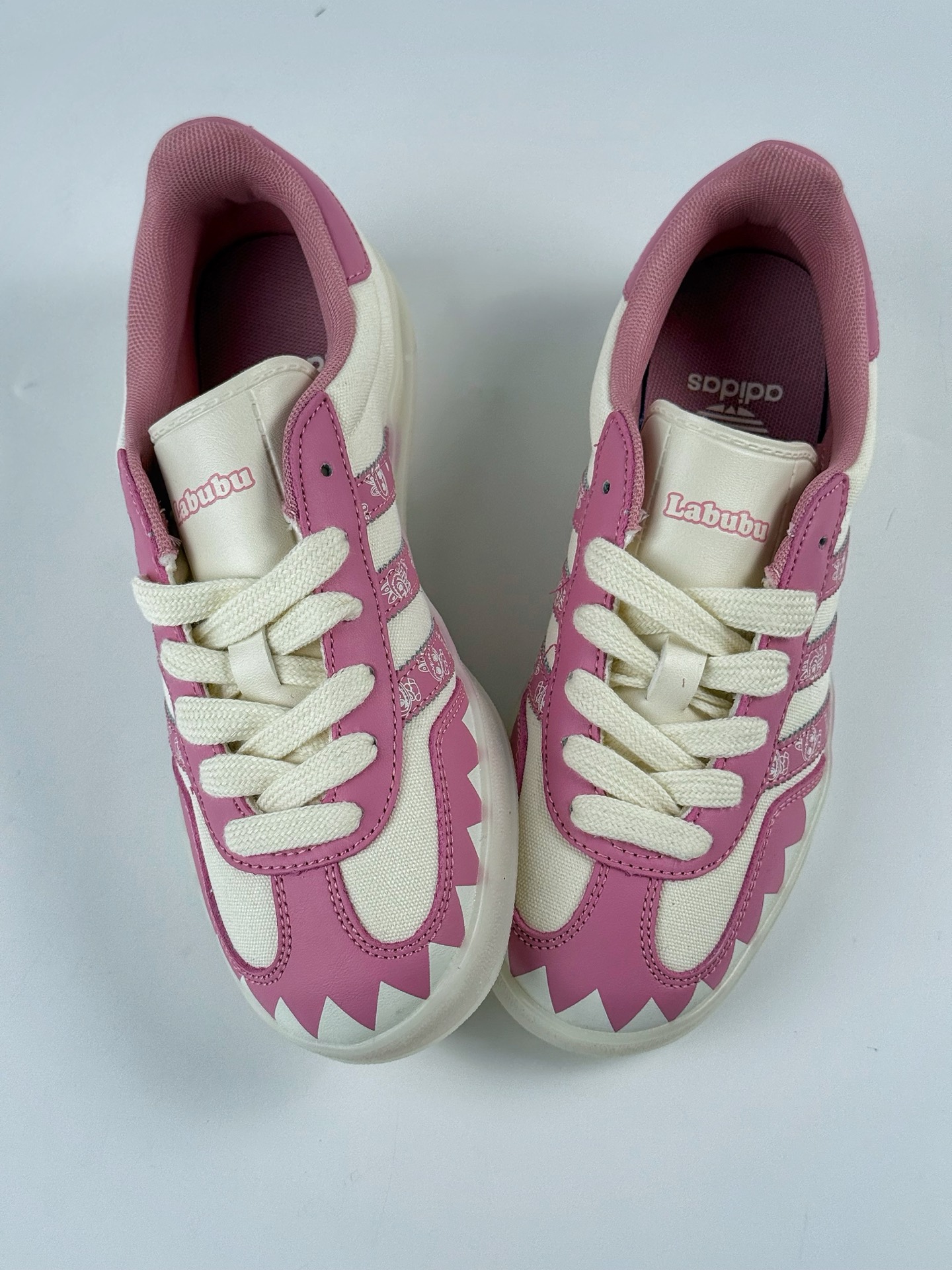 260 adidas originals Samba OG 粉白拉布布 桑巴舞系列复古经典轻便板鞋 DM1234-017