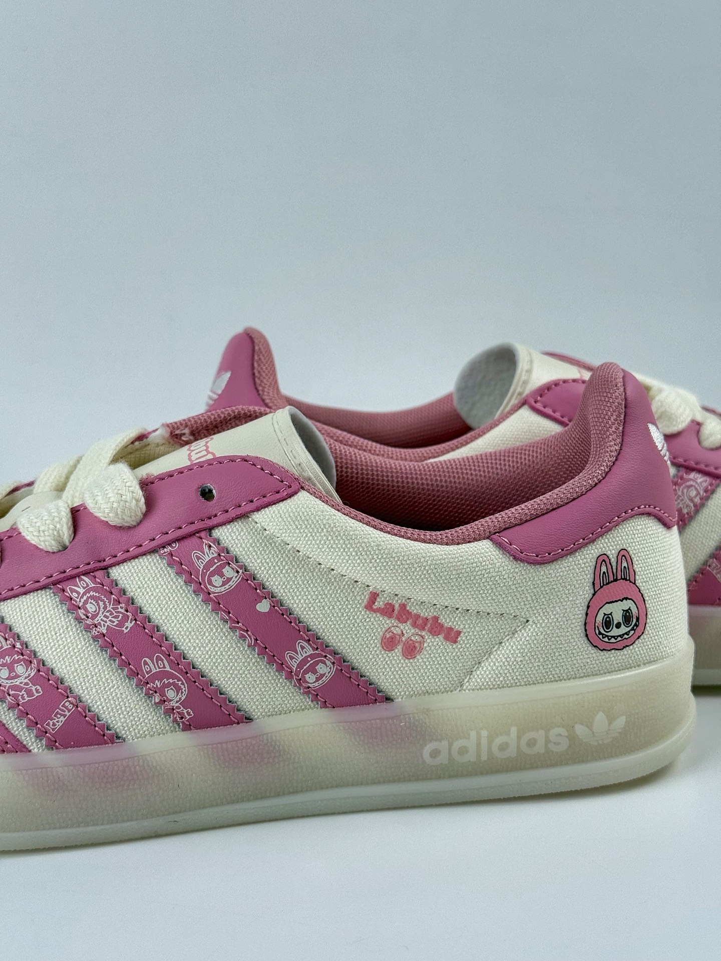 260 adidas originals Samba OG 粉白拉布布 桑巴舞系列复古经典轻便板鞋 DM1234-017