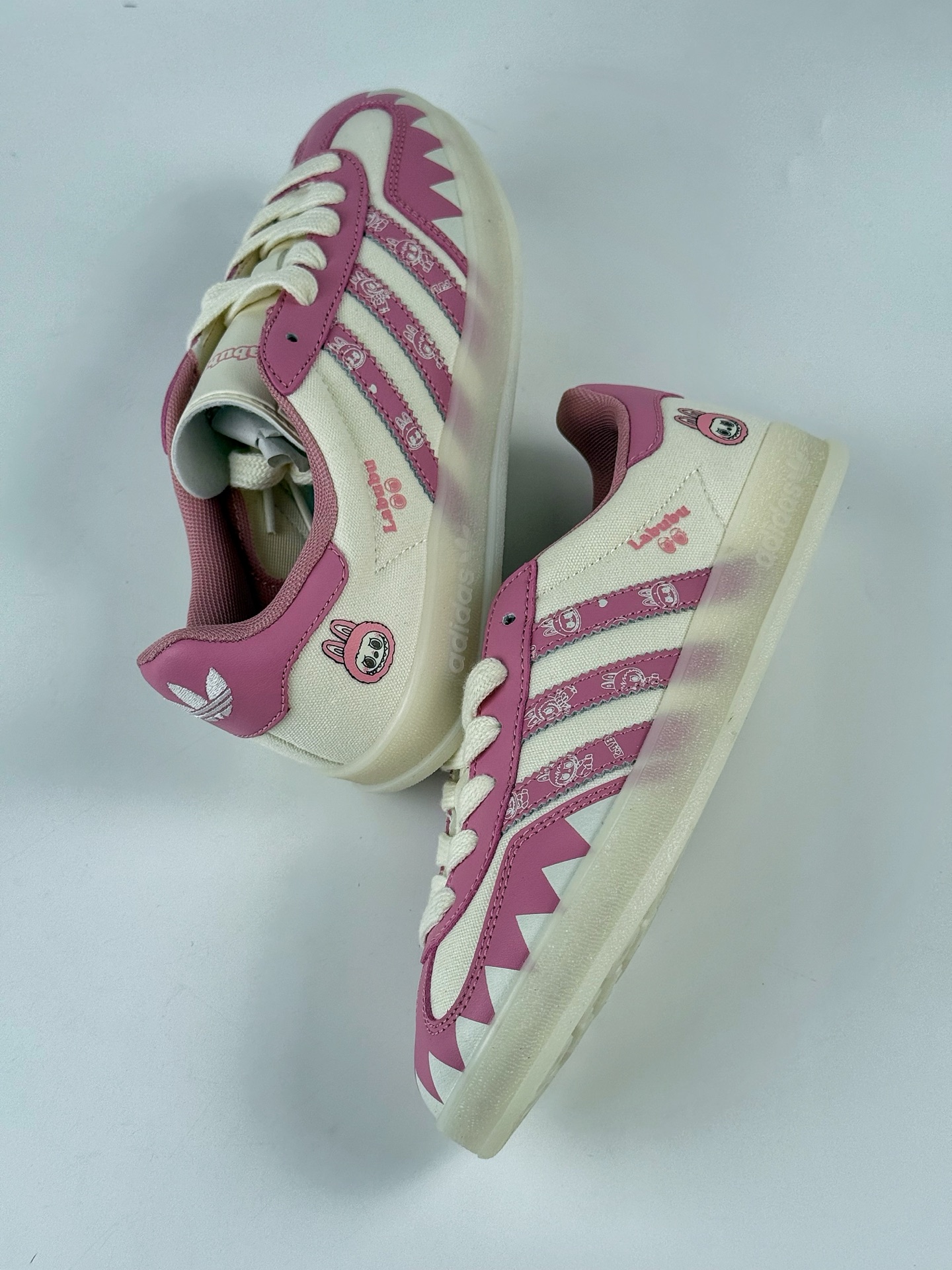 260 adidas originals Samba OG 粉白拉布布 桑巴舞系列复古经典轻便板鞋 DM1234-017