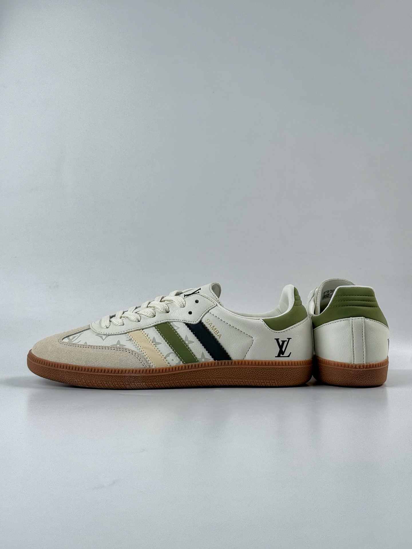 200 adidas originals Samba OG x Louis Vuitton 棕白 桑巴舞系列复古经典轻便板鞋 GJ75809-Chinese UA Cheap High Quatity Brand Clothes Bags handbags Sneakers wholesale wholesaler seller from China Factory suppliers Fashion Clothing Shoes best Quality Beautiful Price 200 adidas originals Samba OG x Louis Vuitton 棕白 桑巴舞系列复古经典轻便板鞋 GJ75809