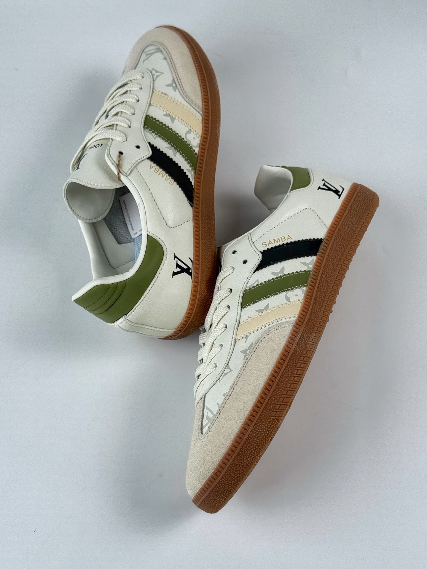 200 adidas originals Samba OG x Louis Vuitton 棕白 桑巴舞系列复古经典轻便板鞋 GJ75809-Chinese UA Cheap High Quatity Brand Clothes Bags handbags Sneakers wholesale wholesaler seller from China Factory suppliers Fashion Clothing Shoes best Quality Beautiful Price 200 adidas originals Samba OG x Louis Vuitton 棕白 桑巴舞系列复古经典轻便板鞋 GJ75809