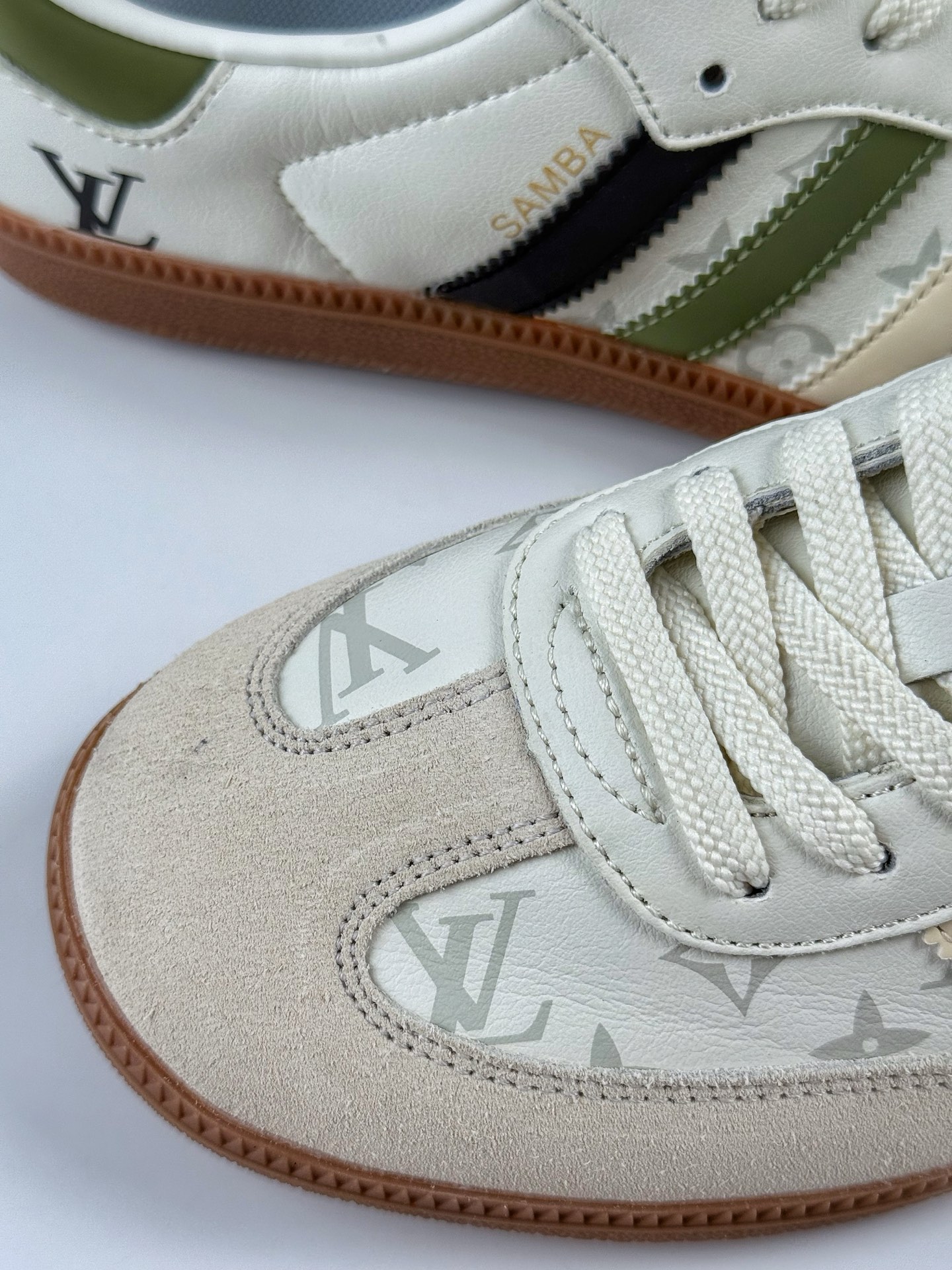 200 adidas originals Samba OG x Louis Vuitton 棕白 桑巴舞系列复古经典轻便板鞋 GJ75809-Chinese UA Cheap High Quatity Brand Clothes Bags handbags Sneakers wholesale wholesaler seller from China Factory suppliers Fashion Clothing Shoes best Quality Beautiful Price 200 adidas originals Samba OG x Louis Vuitton 棕白 桑巴舞系列复古经典轻便板鞋 GJ75809