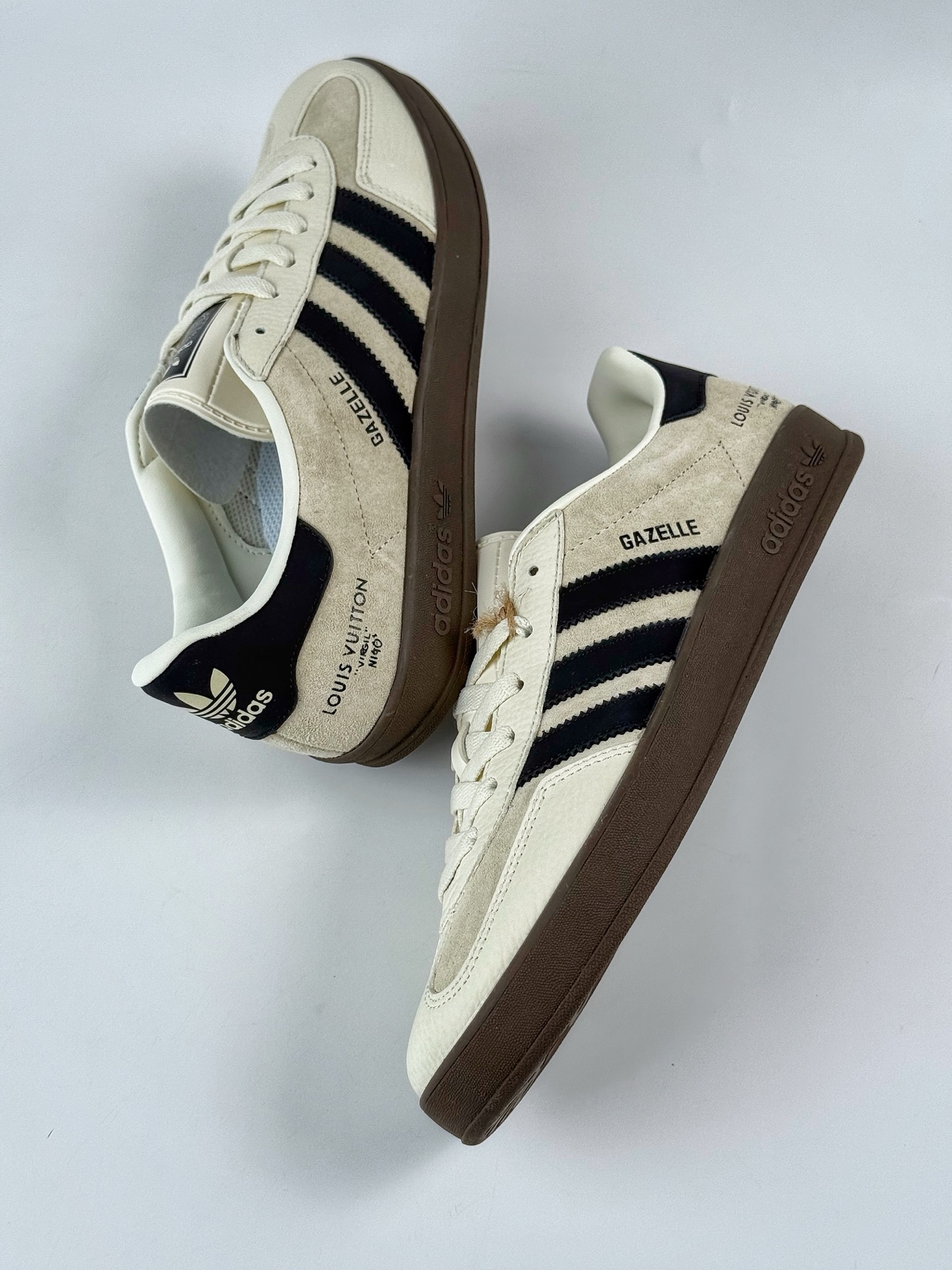200 Adidas三叶草SAMBA OG x Louis Vuitton 白棕黑 休闲板鞋 SC9207-724