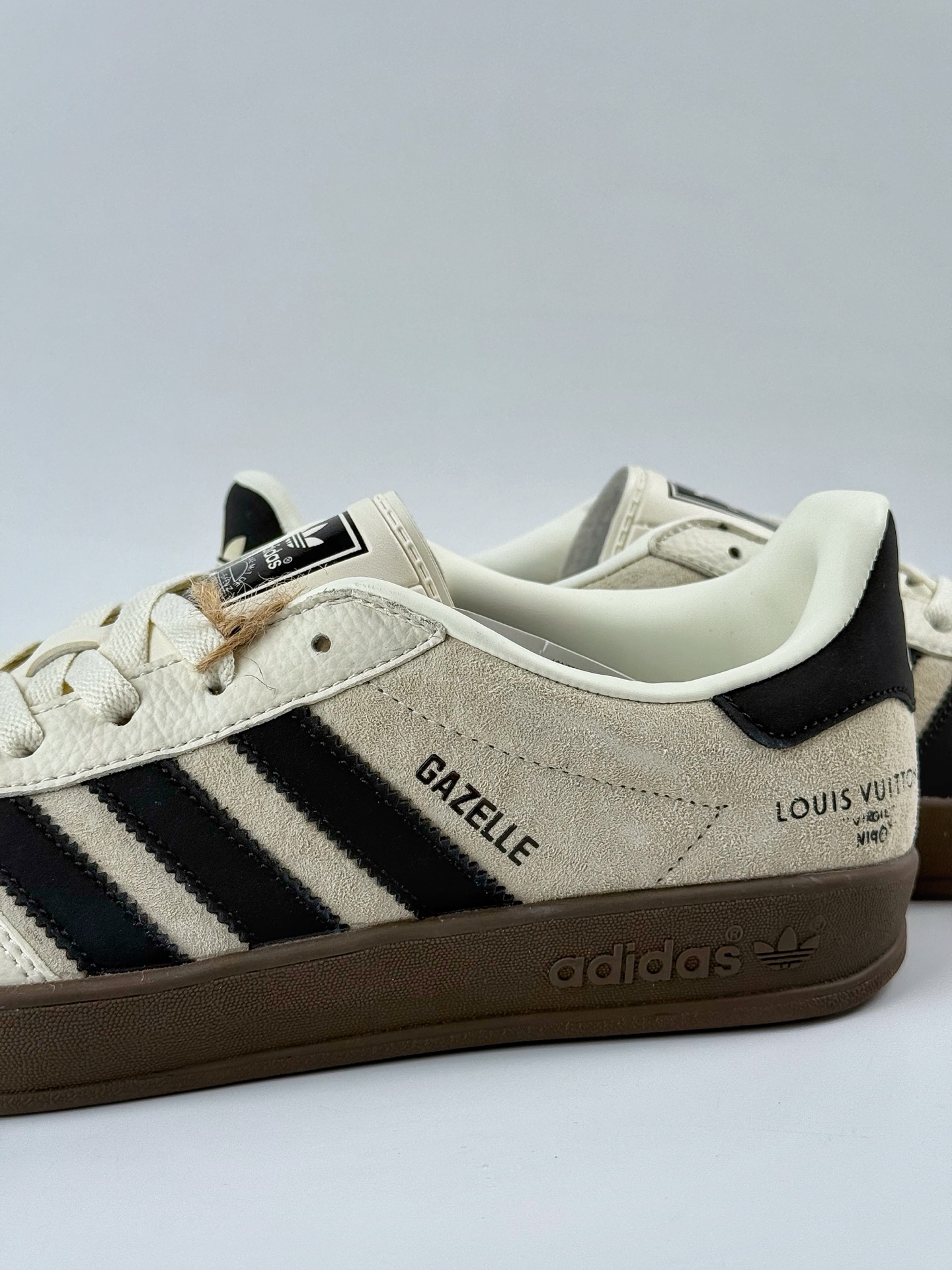 200 Adidas三叶草SAMBA OG x Louis Vuitton 白棕黑 休闲板鞋 SC9207-724