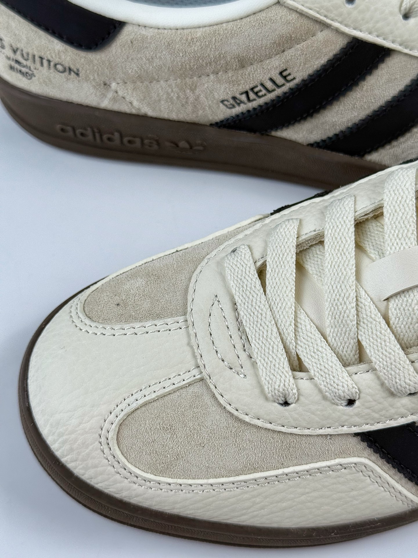 200 Adidas三叶草SAMBA OG x Louis Vuitton 白棕黑 休闲板鞋 SC9207-724