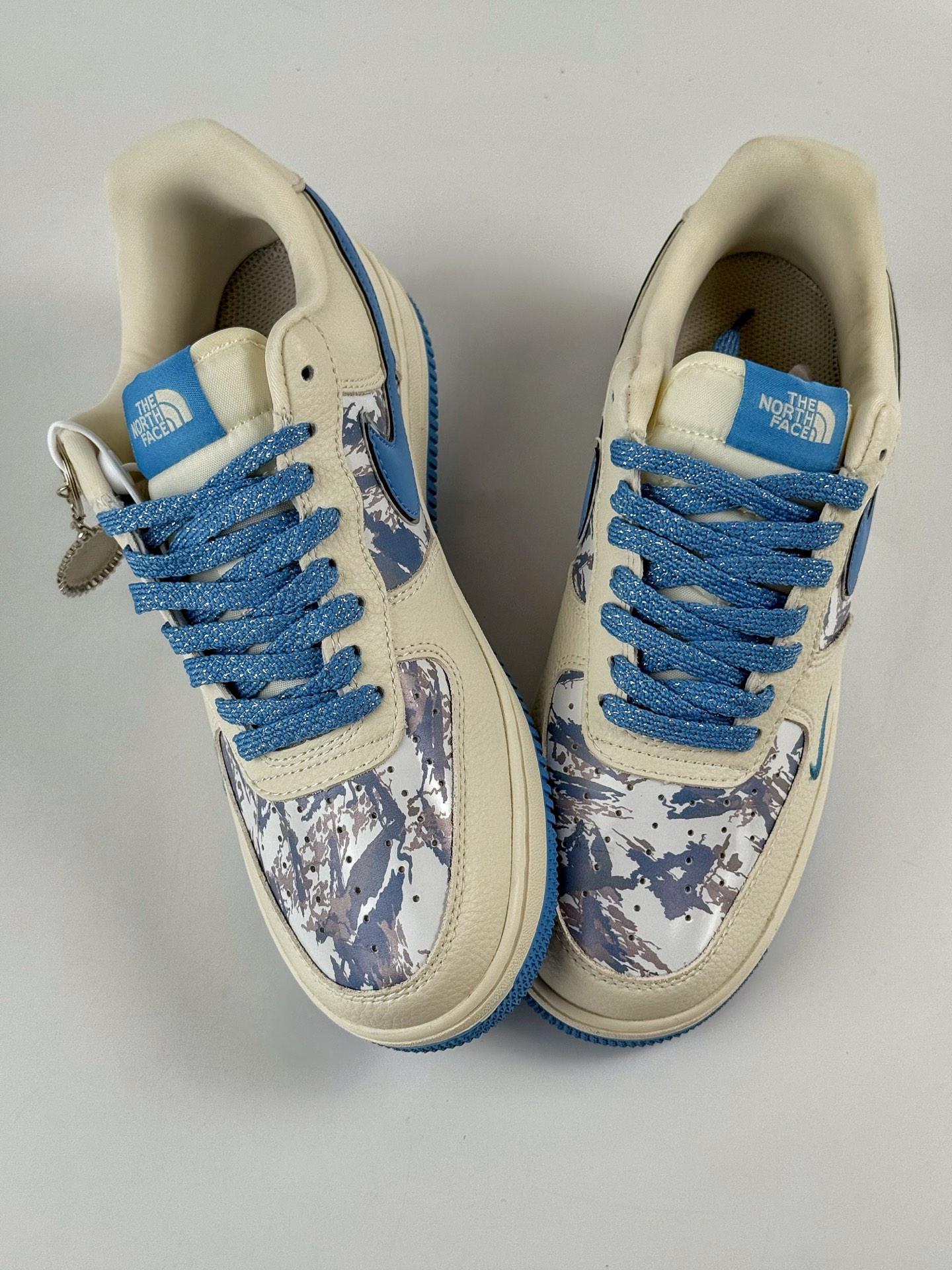 260 Nike Air Force 1 Low 07 x The North Face 米蓝小勾满天星 KJ1688-003-Chinese  UA Cheap High Quatity Brand  Clothes Bags handbags Sneakers wholesale wholesaler seller from China Factory suppliers Fashion Clothing  Shoes best Quality Beautiful Price  260 Nike Air Force 1 Low 07 x The North Face 米蓝小勾满天星 KJ1688-003