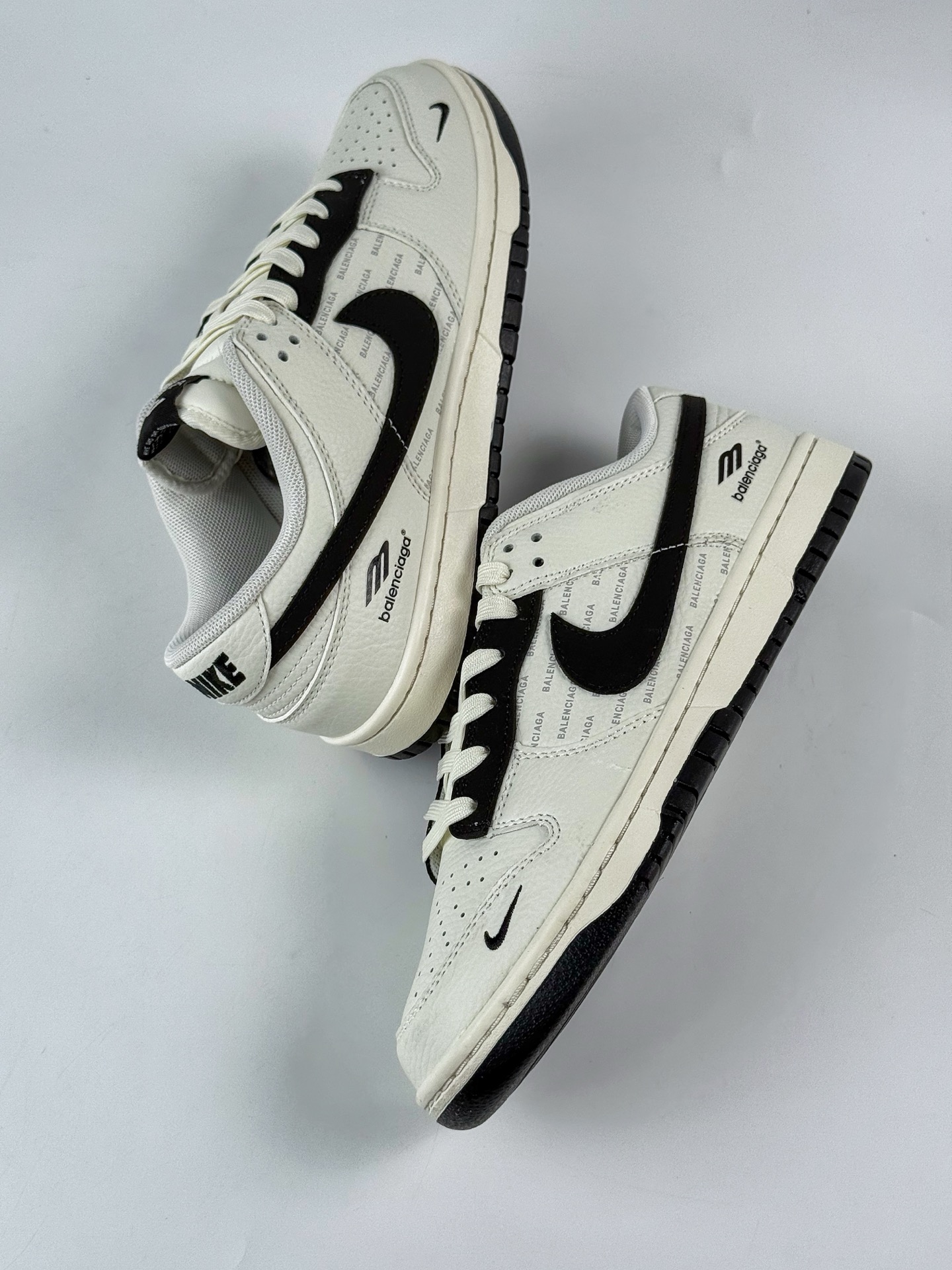 Nike SB Dunk Low x Balenciaga 白黑小钩 FX1588-311