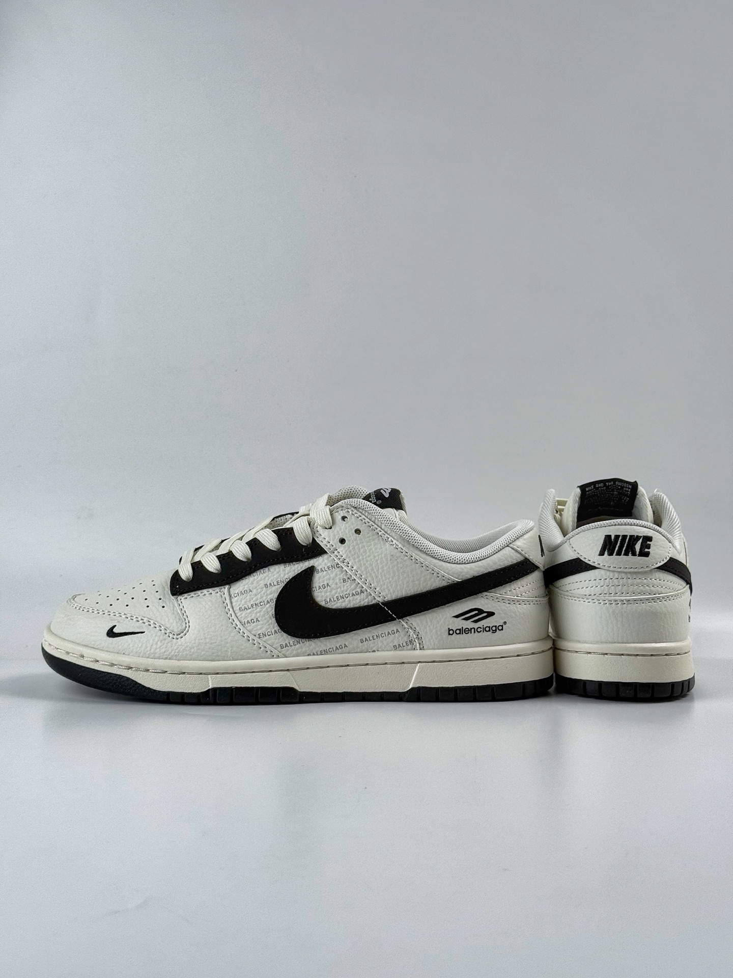 Nike SB Dunk Low x Balenciaga 白黑小钩 FX1588-311