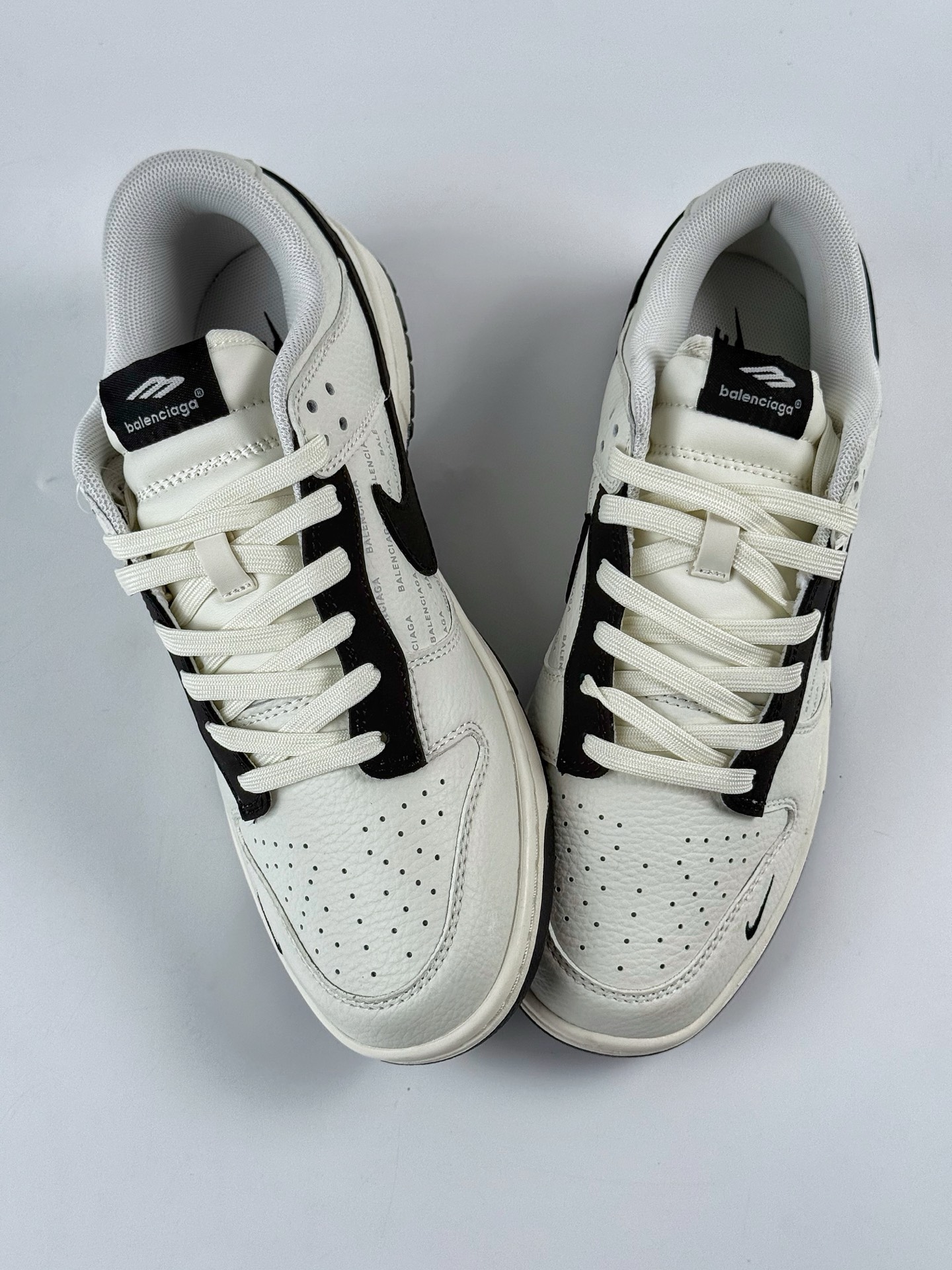 Nike SB Dunk Low x Balenciaga 白黑小钩 FX1588-311