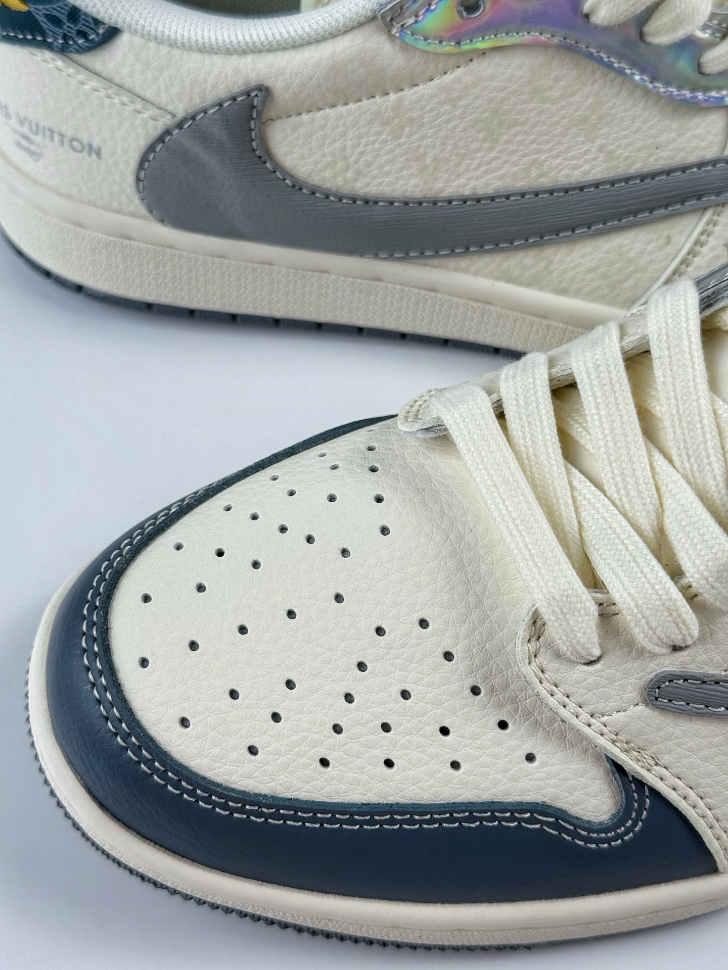 280 Travis Scott x Nike Air Jordan 1 Low x Louis Vuitton Air Jordan 1 Low 反转灰白倒钩 XS7089-615-Chinese UA Cheap High Quatity Brand Clothes Bags handbags Sneakers wholesale wholesaler seller from China Factory suppliers Fashion Clothing Shoes best Quality Beautiful Price 280 Travis Scott x Nike Air Jordan 1 Low x Louis Vuitton Air Jordan 1 Low 反转灰白倒钩 XS7089-615