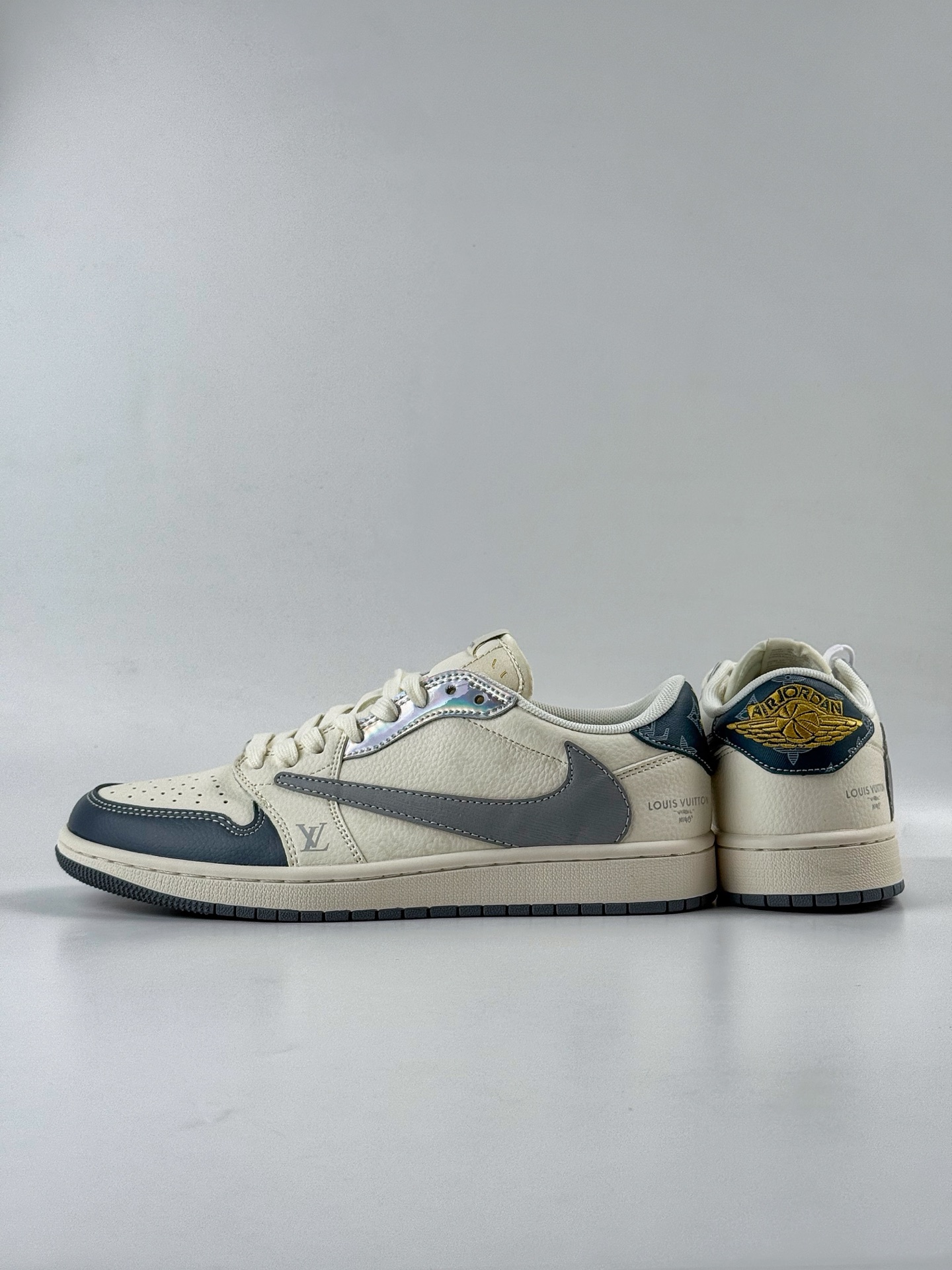 280 Travis Scott x Nike Air Jordan 1 Low x Louis Vuitton Air Jordan 1 Low 反转灰白倒钩 XS7089-615-Chinese UA Cheap High Quatity Brand Clothes Bags handbags Sneakers wholesale wholesaler seller from China Factory suppliers Fashion Clothing Shoes best Quality Beautiful Price 280 Travis Scott x Nike Air Jordan 1 Low x Louis Vuitton Air Jordan 1 Low 反转灰白倒钩 XS7089-615