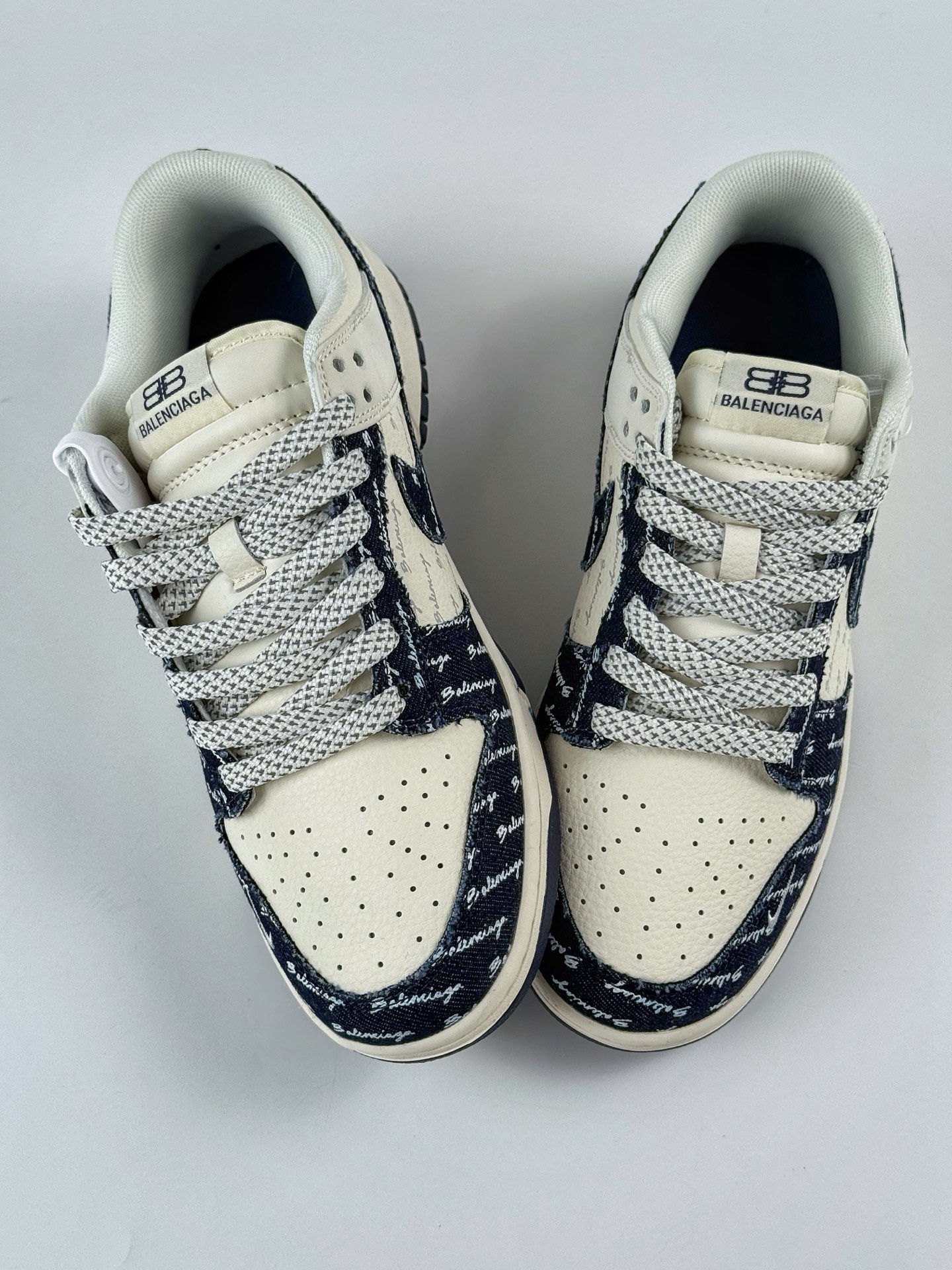 260 Nike SB Dunk Low x Balenciaga 黑白小勾满天星 XD1588-231-Chinese UA Cheap High Quatity Brand Clothes Bags handbags Sneakers wholesale wholesaler seller from China Factory suppliers Fashion Clothing Shoes best Quality Beautiful Price 260 Nike SB Dunk Low x Balenciaga 黑白小勾满天星 XD1588-231