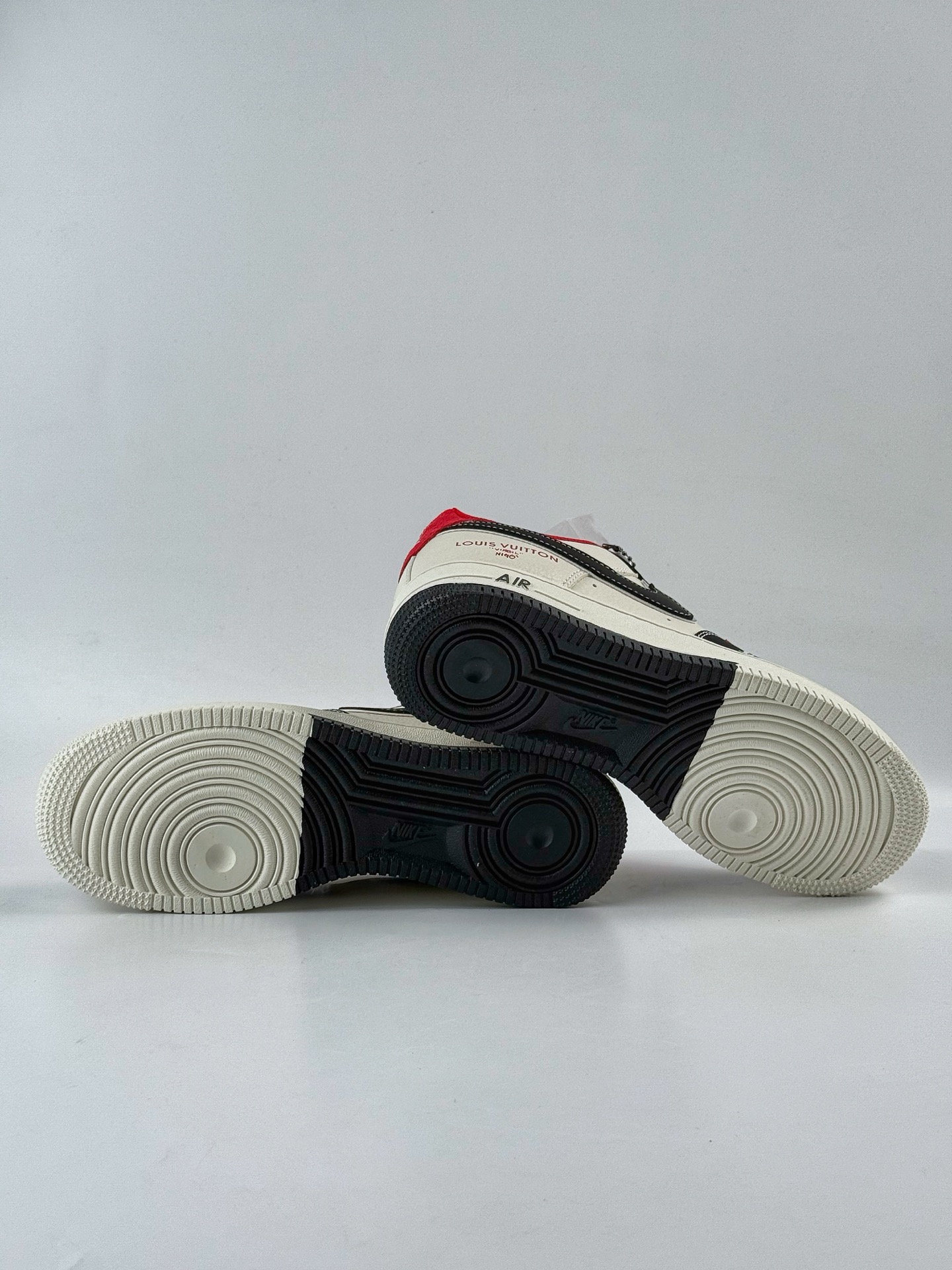 260 Nike Air Force 1 Low 07 x Louis Vuitton 黑白满天星 CS5288-022-Chinese UA Cheap High Quatity Brand Clothes Bags handbags Sneakers wholesale wholesaler seller from China Factory suppliers Fashion Clothing Shoes best Quality Beautiful Price 260 Nike Air Force 1 Low 07 x Louis Vuitton 黑白满天星 CS5288-022