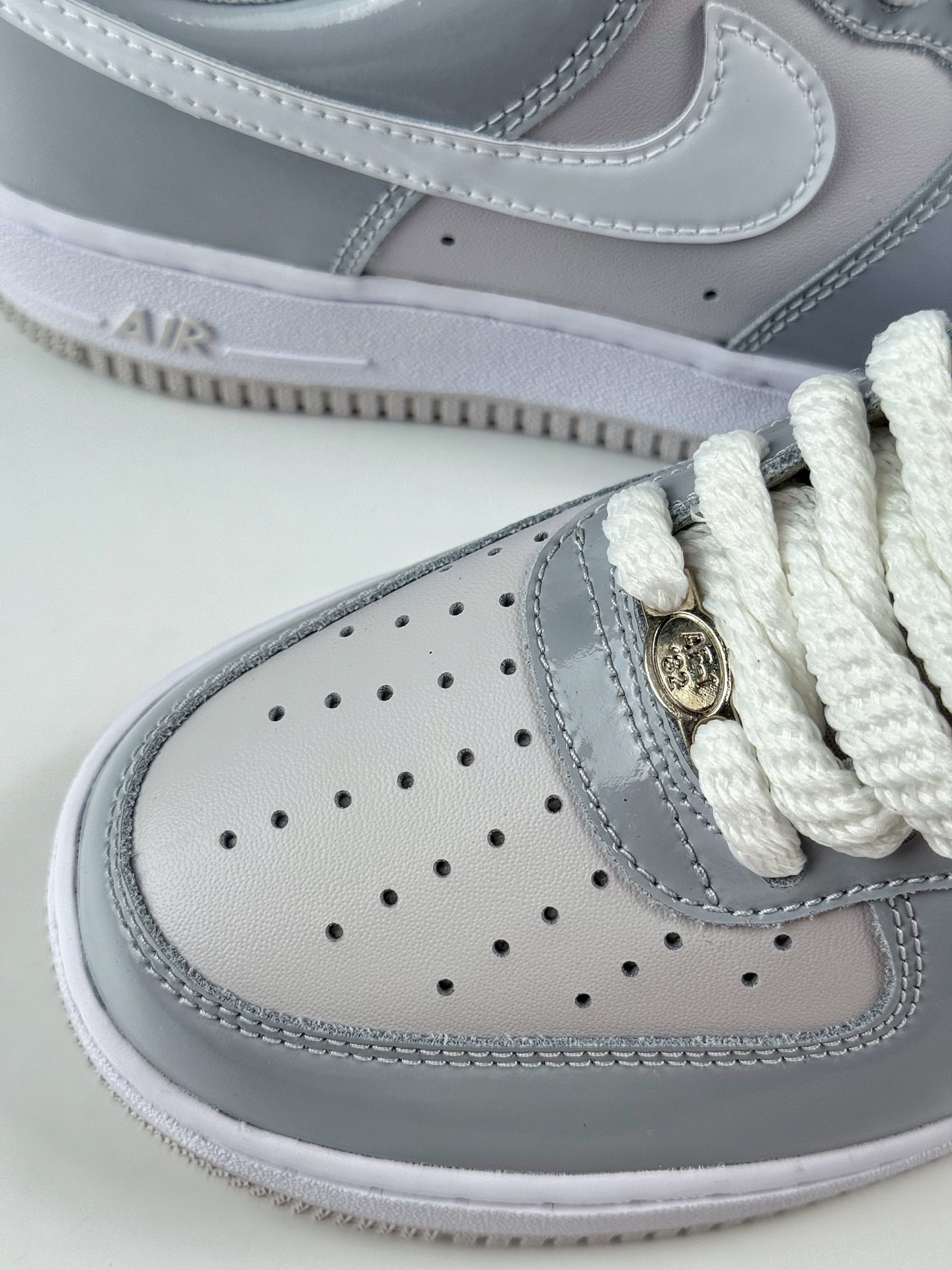 200 Nike Air Force 1 Low 灰白漆皮 HV9405-001-Chinese  UA Cheap High Quatity Brand  Clothes Bags handbags Sneakers wholesale wholesaler seller from China Factory suppliers Fashion Clothing  Shoes best Quality Beautiful Price  200 Nike Air Force 1 Low 灰白漆皮 HV9405-001