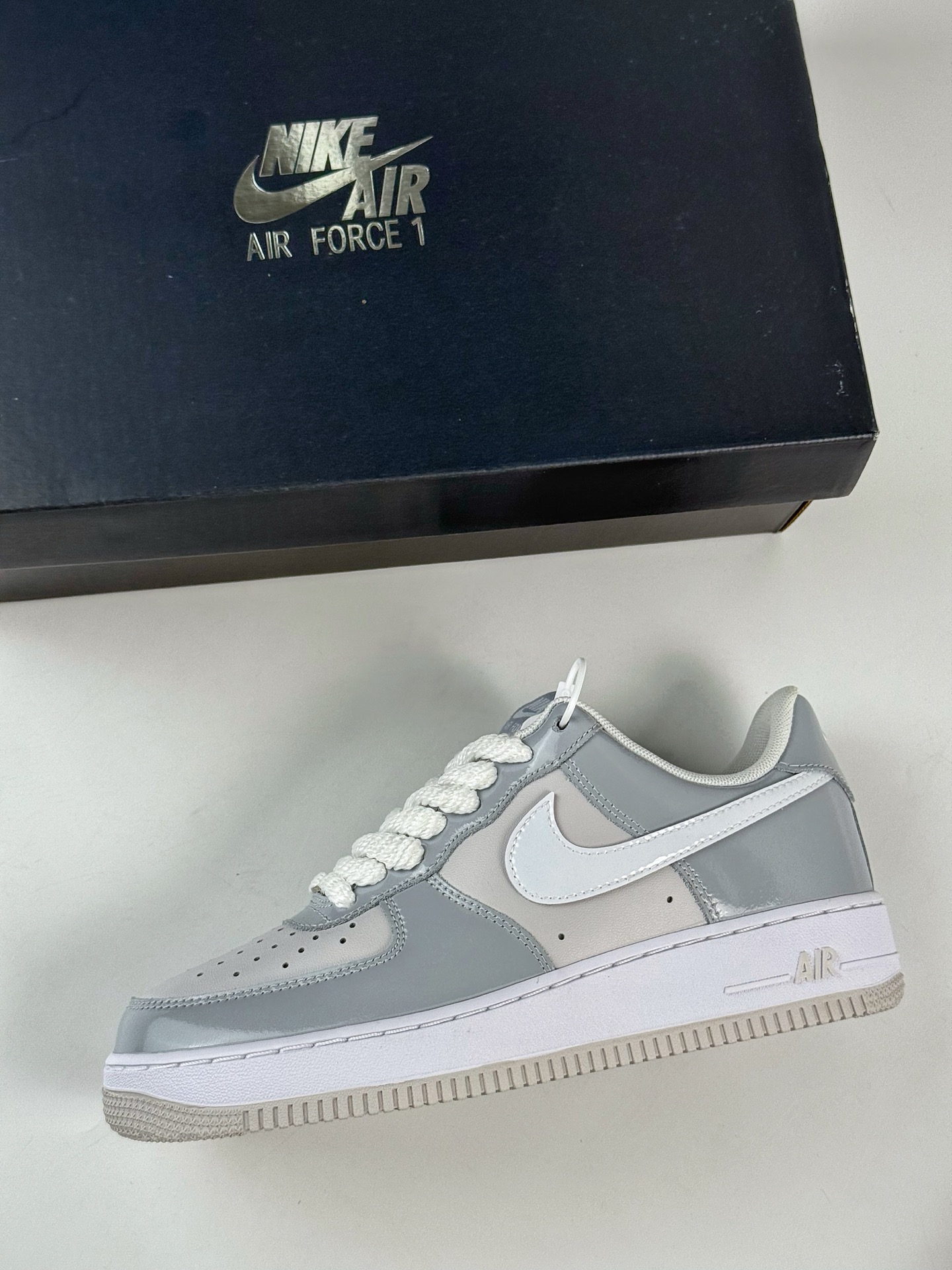 200 Nike Air Force 1 Low 灰白漆皮 HV9405-001-Chinese  UA Cheap High Quatity Brand  Clothes Bags handbags Sneakers wholesale wholesaler seller from China Factory suppliers Fashion Clothing  Shoes best Quality Beautiful Price  200 Nike Air Force 1 Low 灰白漆皮 HV9405-001