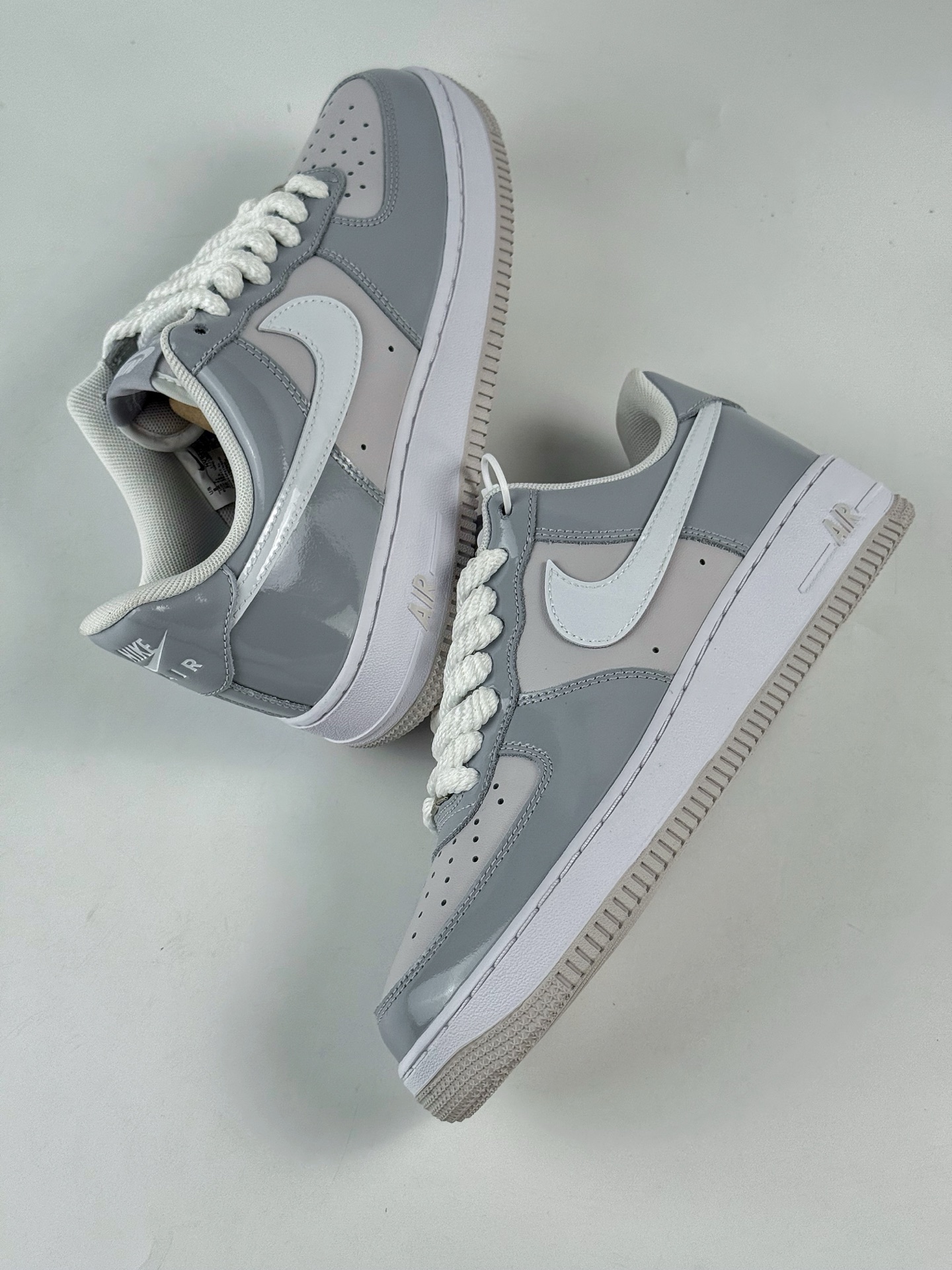 200 Nike Air Force 1 Low 灰白漆皮 HV9405-001-Chinese  UA Cheap High Quatity Brand  Clothes Bags handbags Sneakers wholesale wholesaler seller from China Factory suppliers Fashion Clothing  Shoes best Quality Beautiful Price  200 Nike Air Force 1 Low 灰白漆皮 HV9405-001