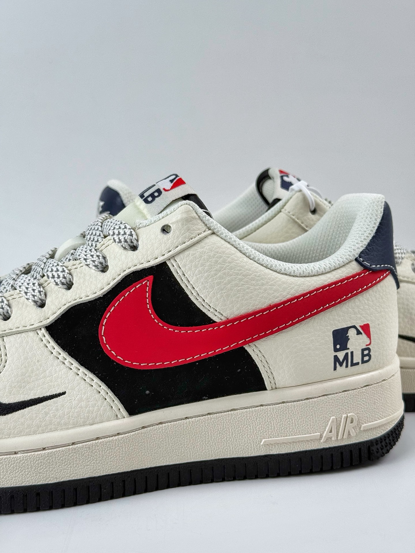 260 Nike Air Force 1 Low 07 x MLB 白黑红小勾满天星 HS8068-052-Chinese UA Cheap High Quatity Brand Clothes Bags handbags Sneakers wholesale wholesaler seller from China Factory suppliers Fashion Clothing Shoes best Quality Beautiful Price 260 Nike Air Force 1 Low 07 x MLB 白黑红小勾满天星 HS8068-052