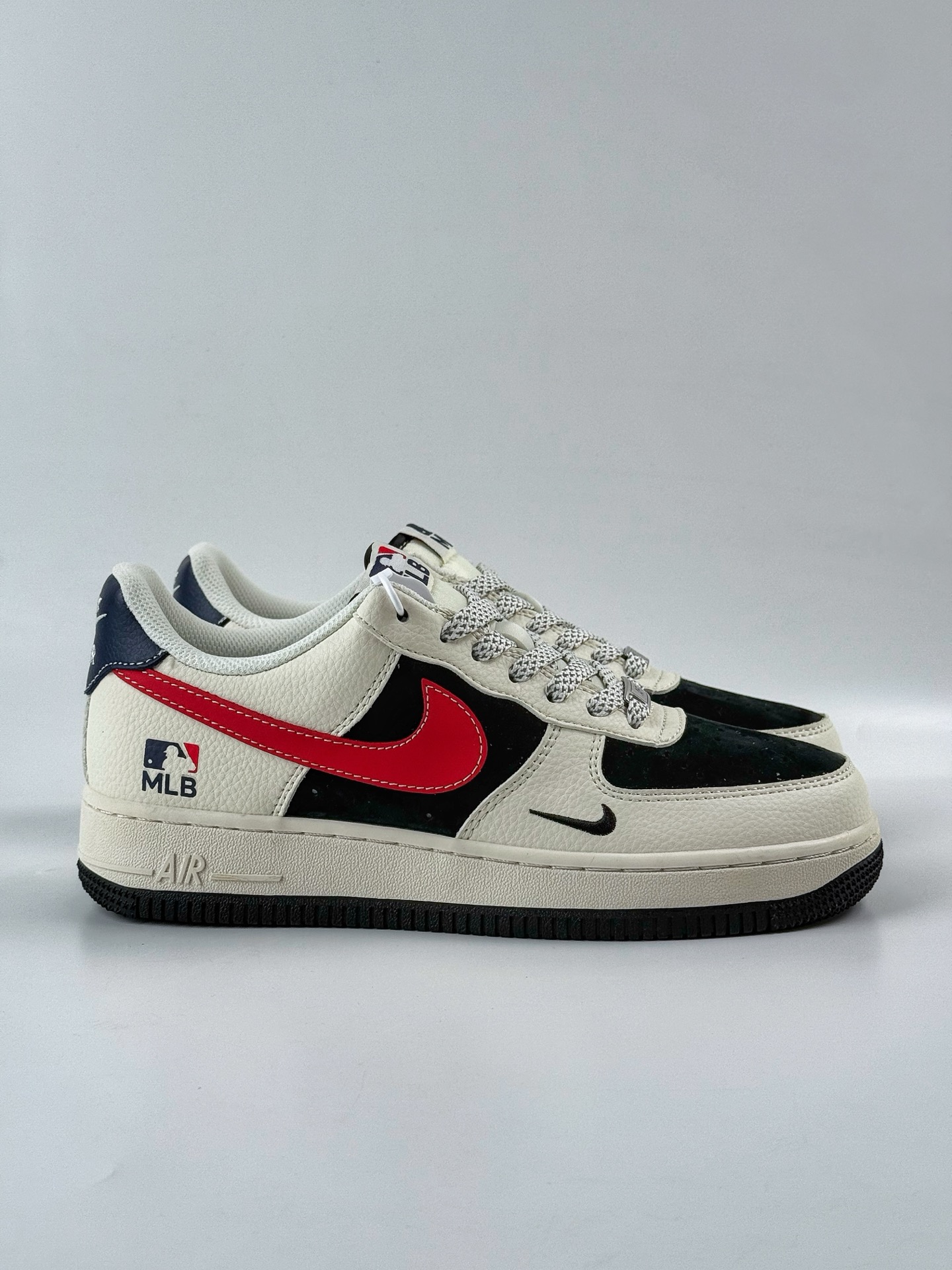260 Nike Air Force 1 Low 07 x MLB 白黑红小勾满天星 HS8068-052-Chinese UA Cheap High Quatity Brand Clothes Bags handbags Sneakers wholesale wholesaler seller from China Factory suppliers Fashion Clothing Shoes best Quality Beautiful Price 260 Nike Air Force 1 Low 07 x MLB 白黑红小勾满天星 HS8068-052