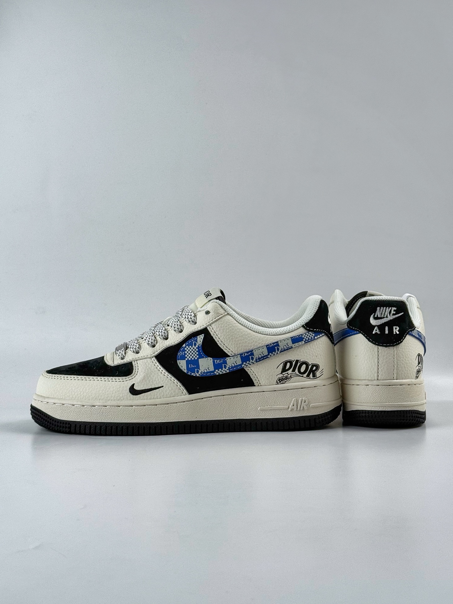 260 Nike Air Force 1 Low 07 x DIOR 白黑蓝小勾满天星 HS8068-044-Chinese UA Cheap High Quatity Brand Clothes Bags handbags Sneakers wholesale wholesaler seller from China Factory suppliers Fashion Clothing Shoes best Quality Beautiful Price 260 Nike Air Force 1 Low 07 x DIOR 白黑蓝小勾满天星 HS8068-044