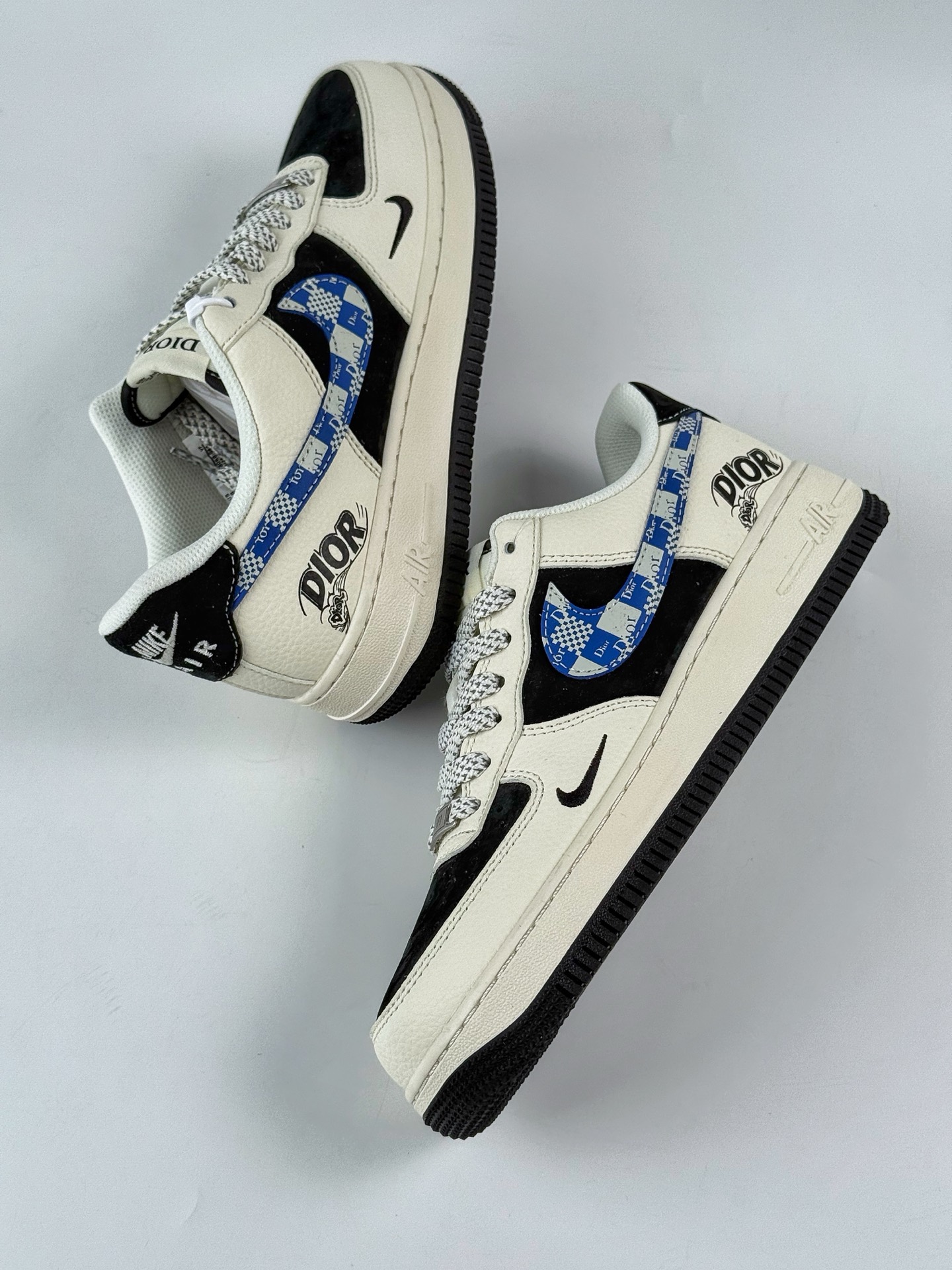260 Nike Air Force 1 Low 07 x DIOR 白黑蓝小勾满天星 HS8068-044-Chinese UA Cheap High Quatity Brand Clothes Bags handbags Sneakers wholesale wholesaler seller from China Factory suppliers Fashion Clothing Shoes best Quality Beautiful Price 260 Nike Air Force 1 Low 07 x DIOR 白黑蓝小勾满天星 HS8068-044